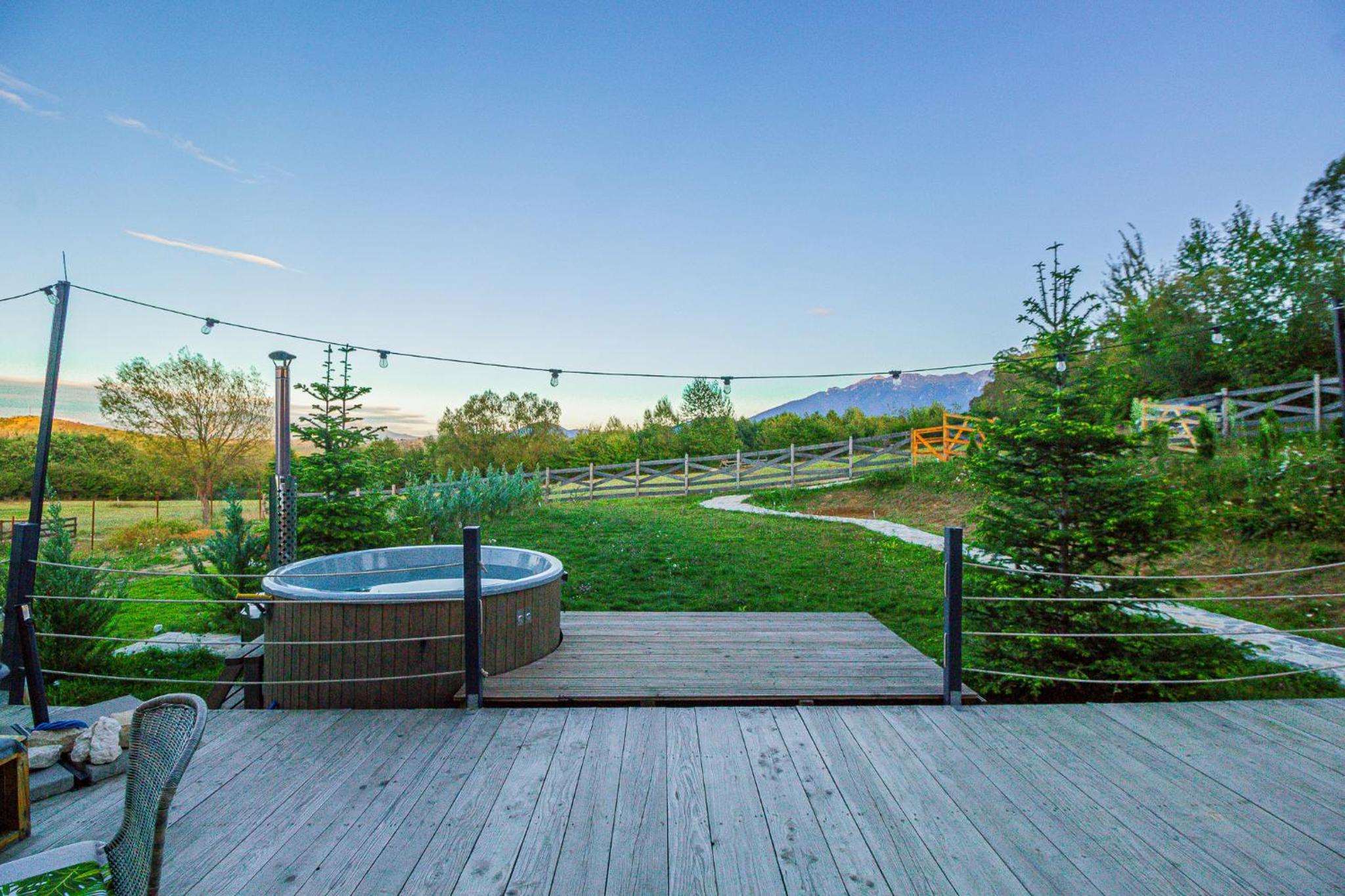 Cabana Timbernest & Hot Tubs