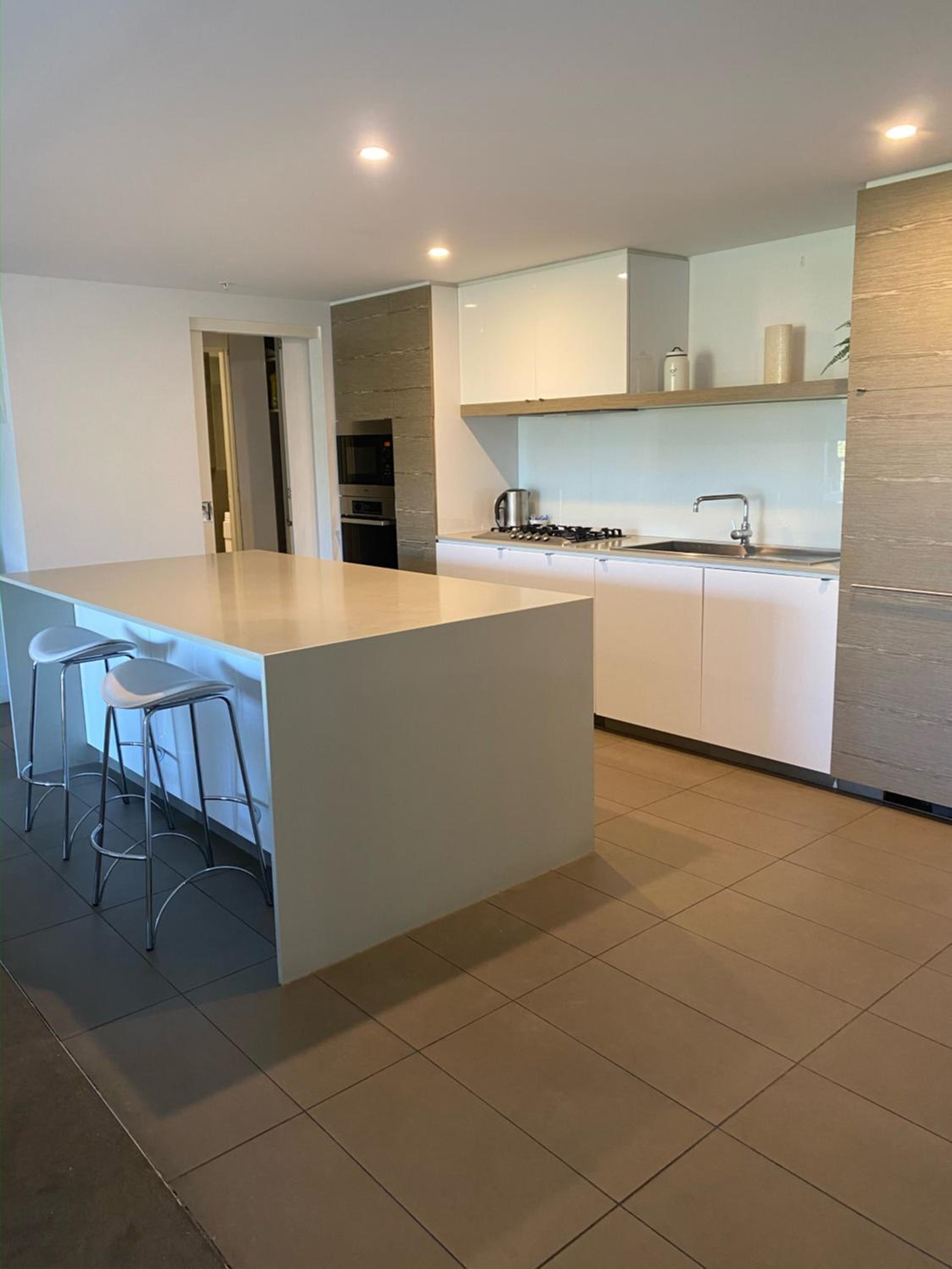 PROMENADE TOWERS 3 Bedroom Apartment with Bay Views on the Geelong Waterfront - 403