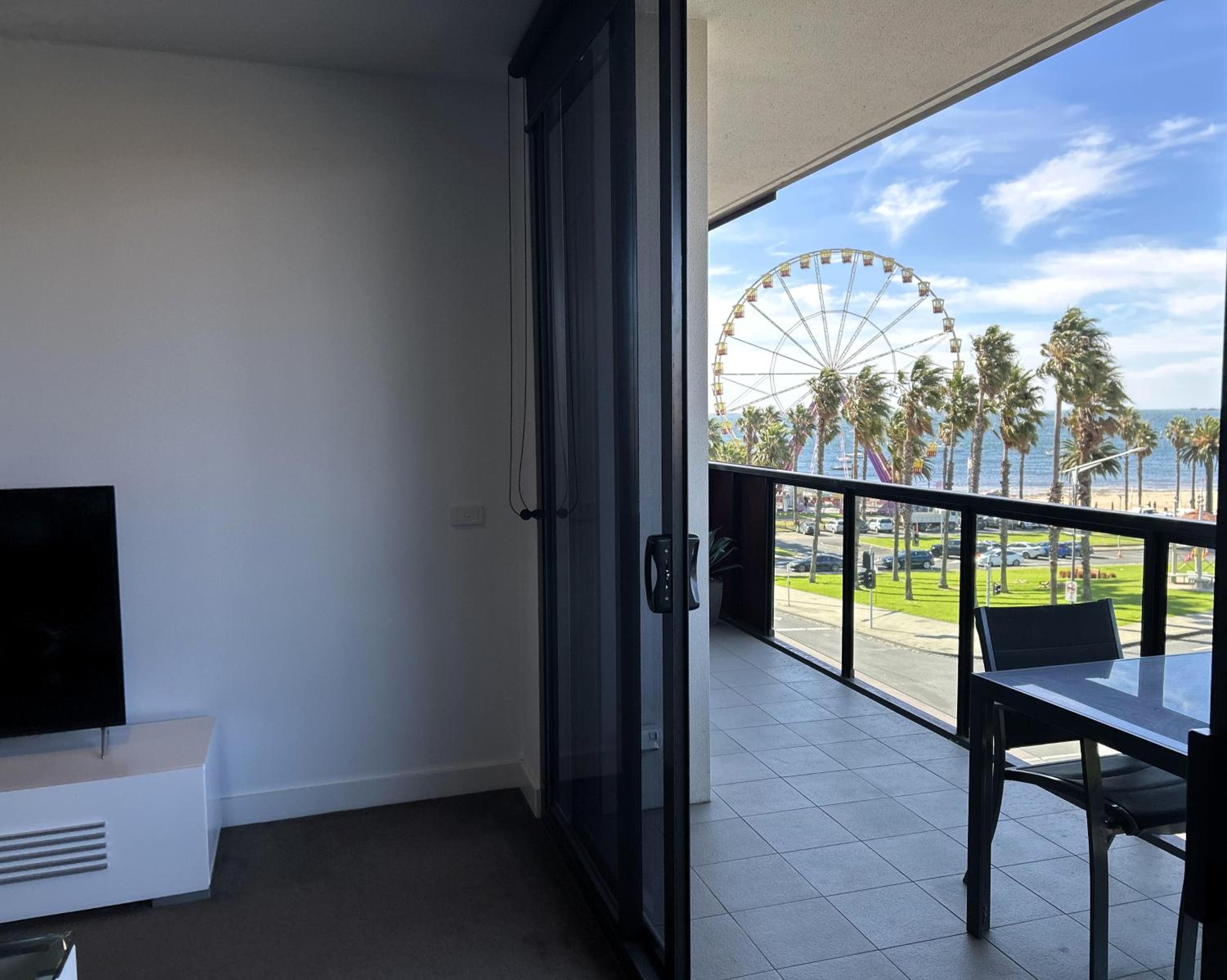 PROMENADE TOWERS 3 Bedroom Apartment with Bay Views on the Geelong Waterfront - 403