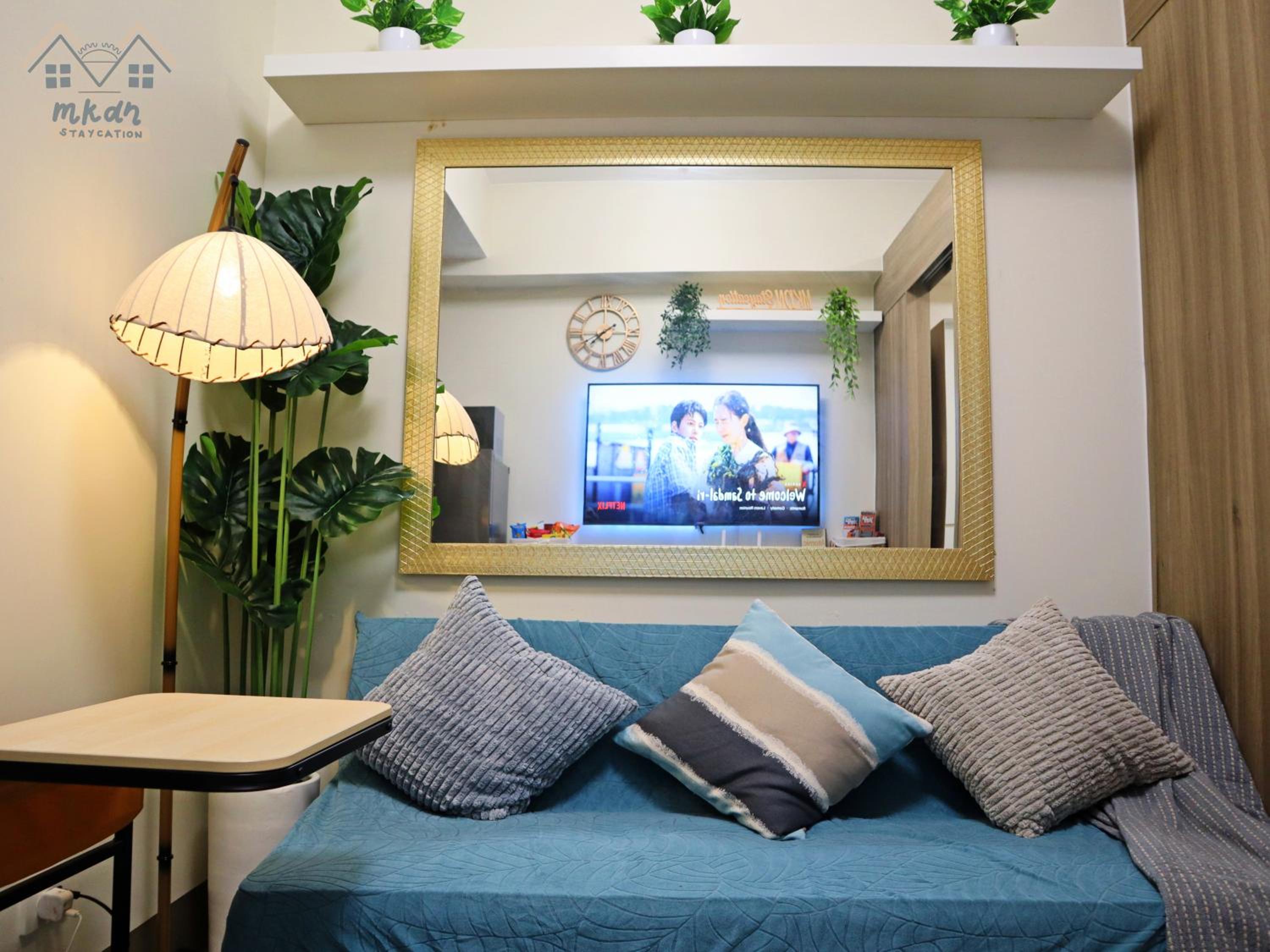 Cozy Vibrant Staycation Netflix Wifi Mandaluyong