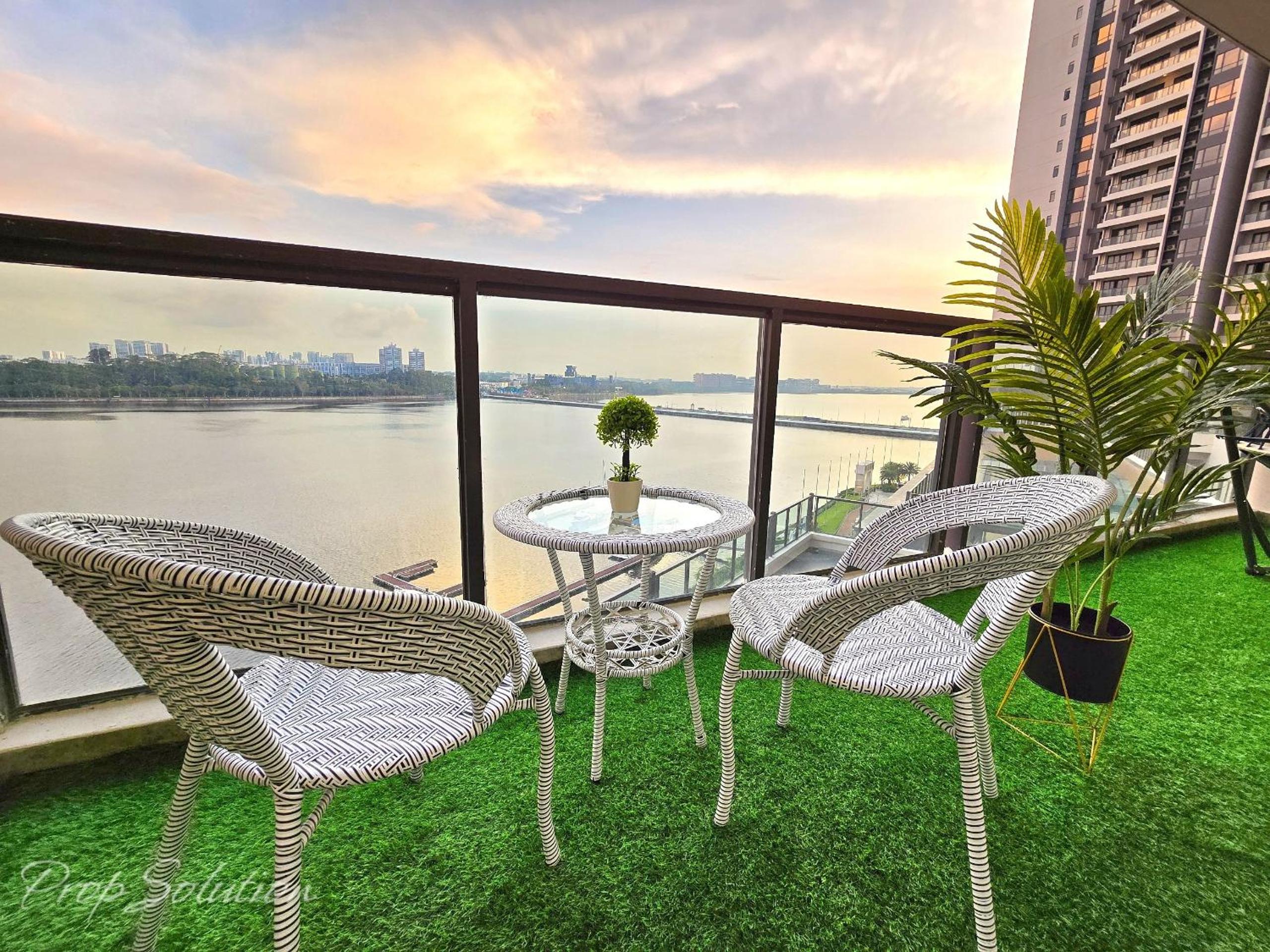 Cozy Seaview Suite Johor Bahru CIQ