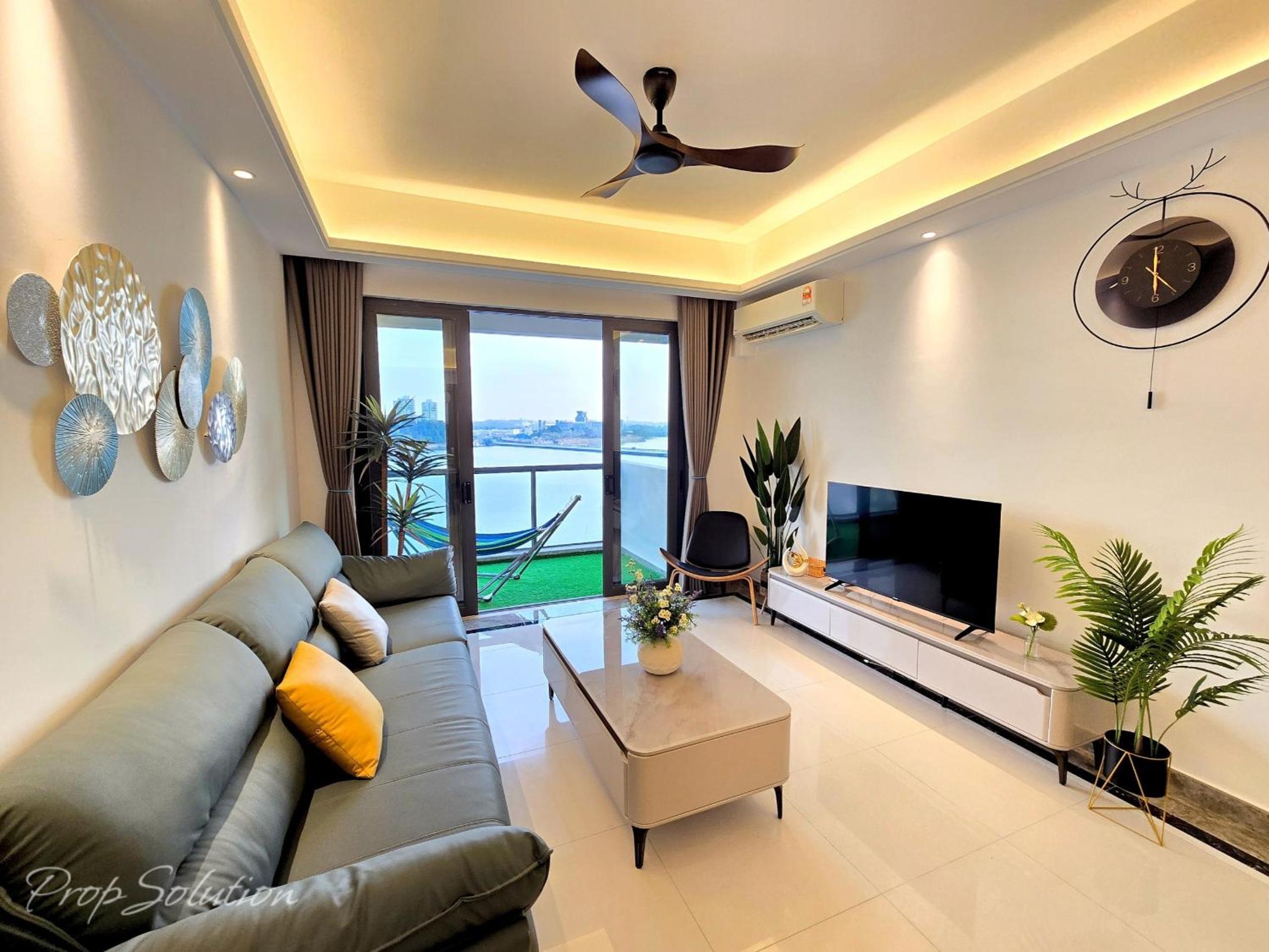 Cozy Seaview Suite Johor Bahru CIQ
