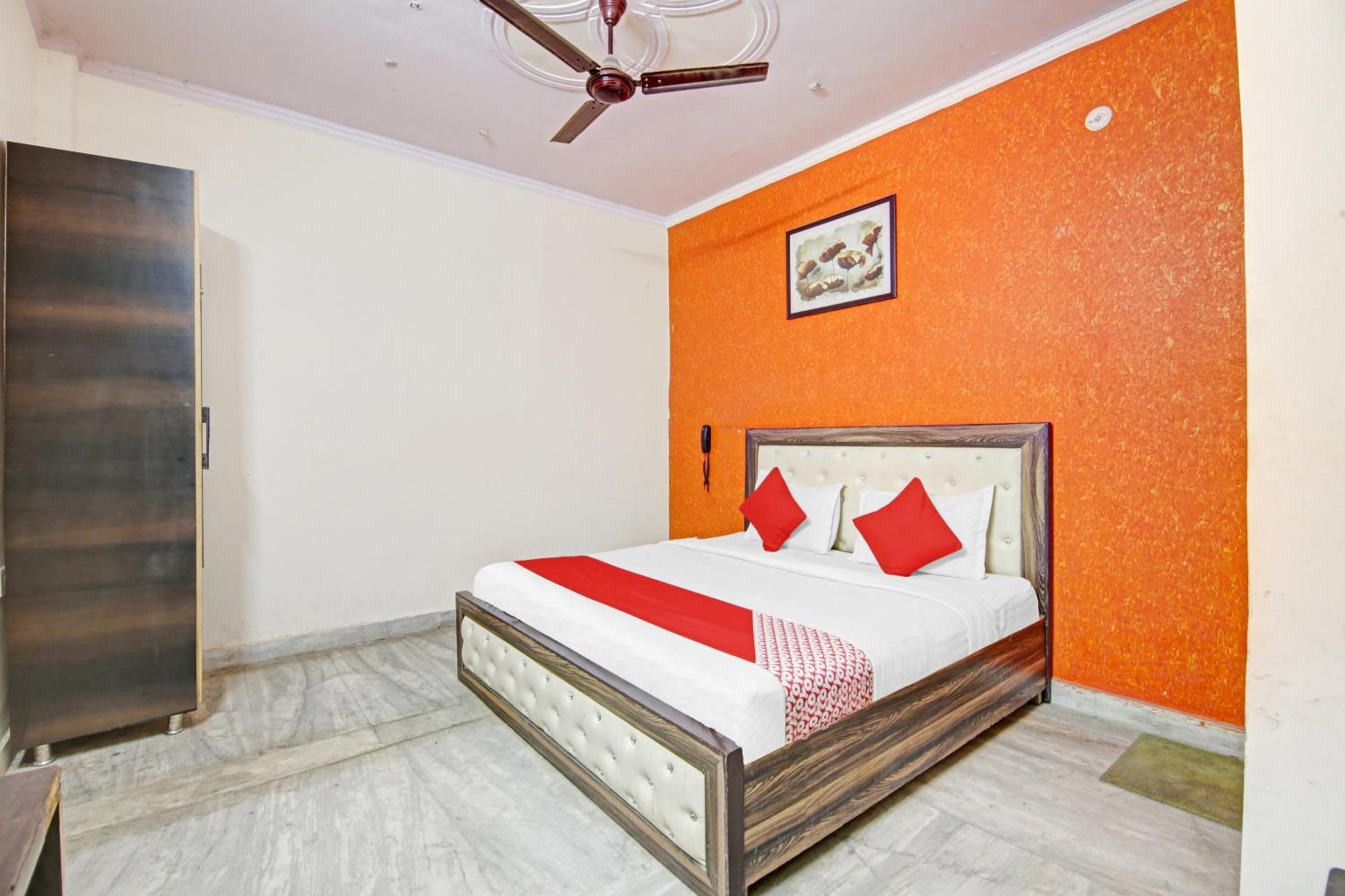 Hotel O Aakash view