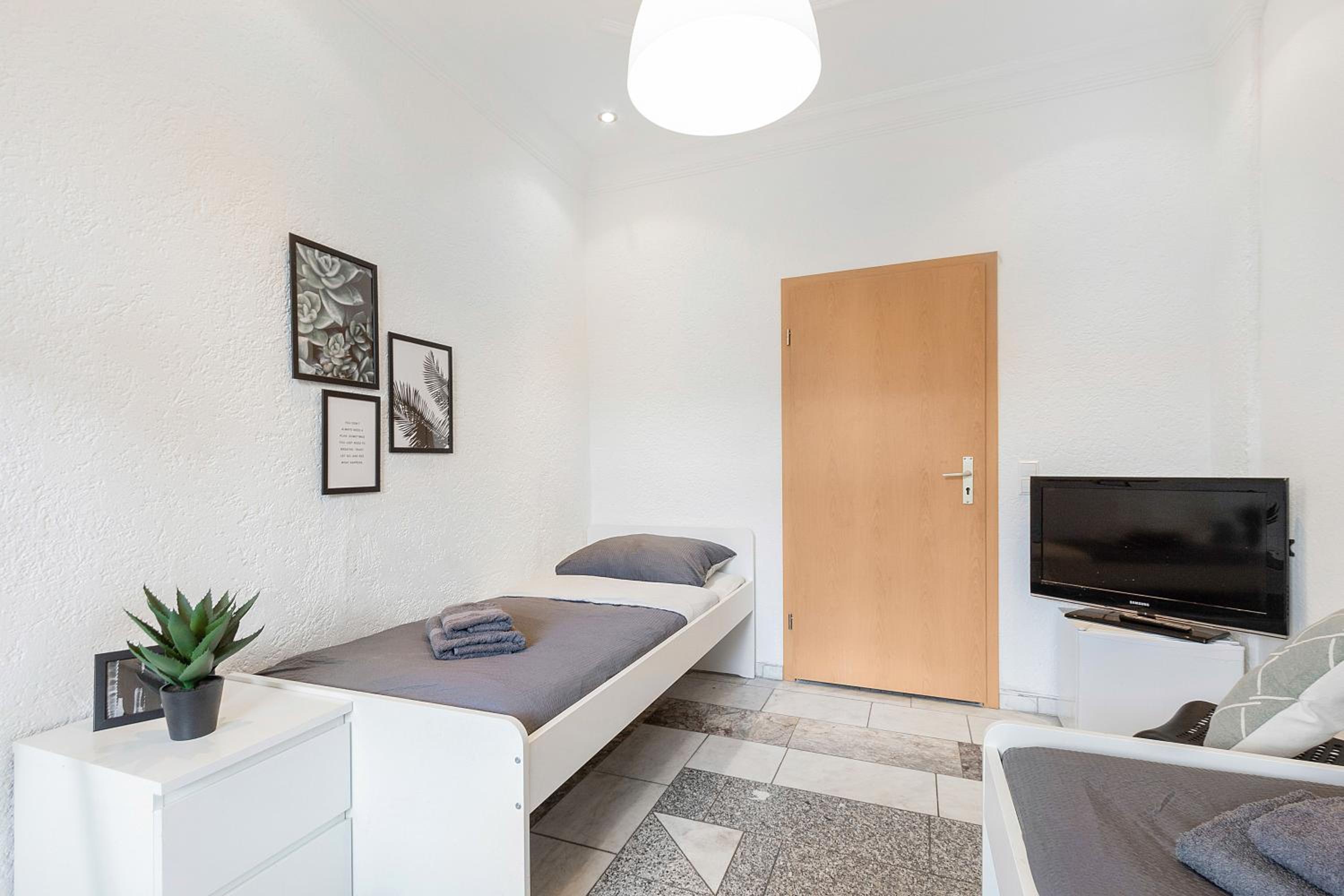 Chic 4 Room Apartment in Mannheim