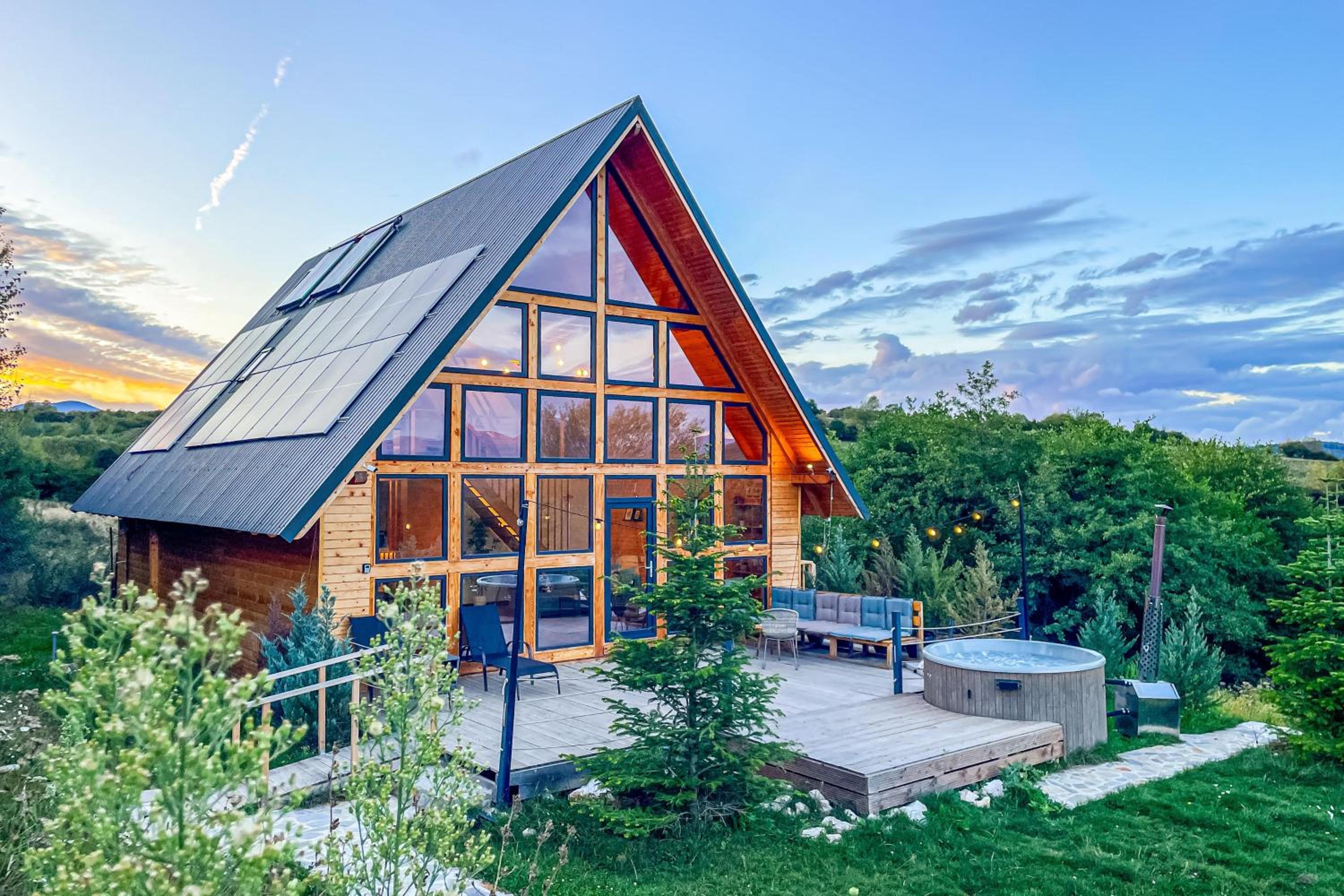 Cabana Timbernest & Hot Tubs