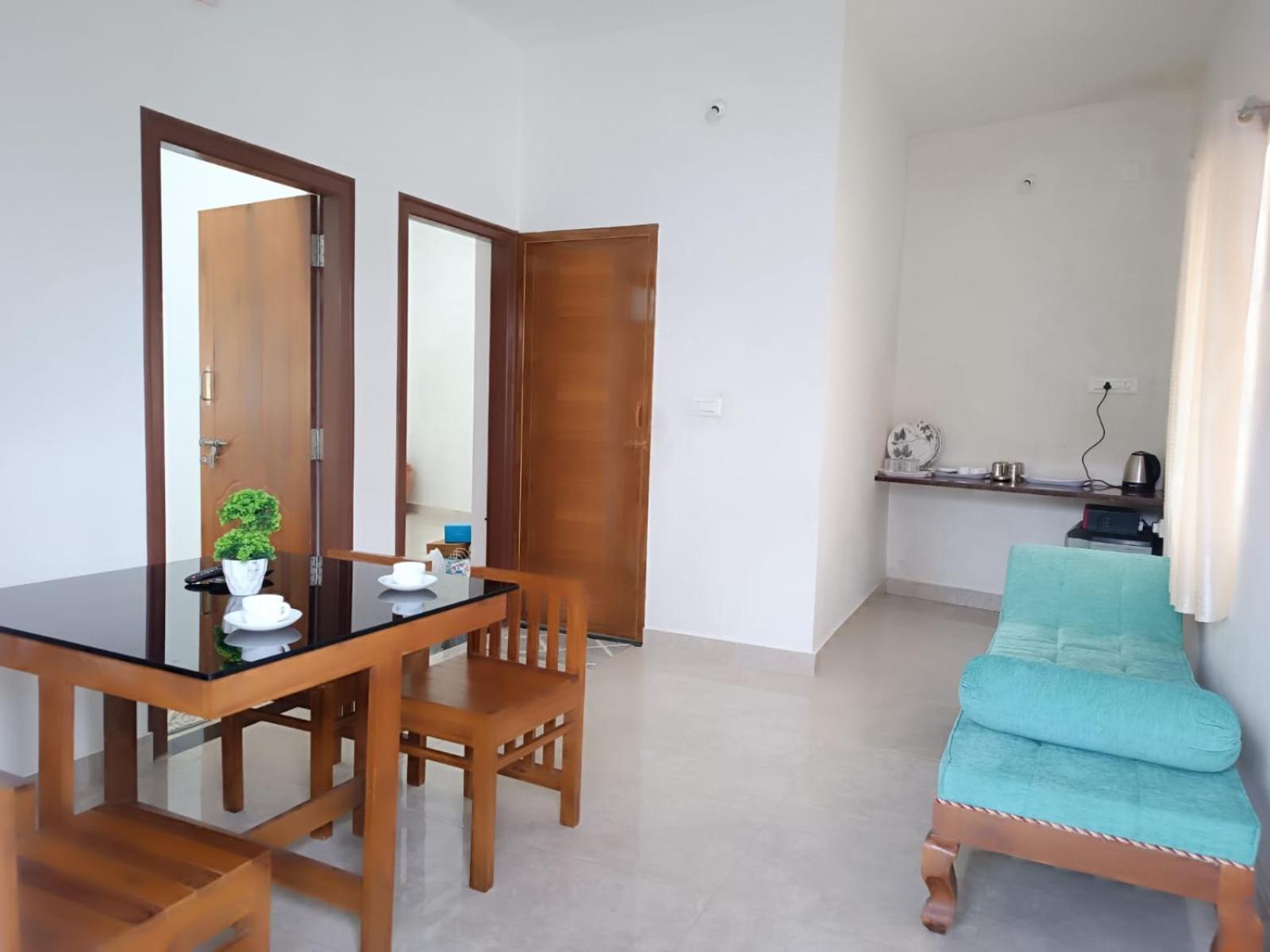 White House Villa view 4