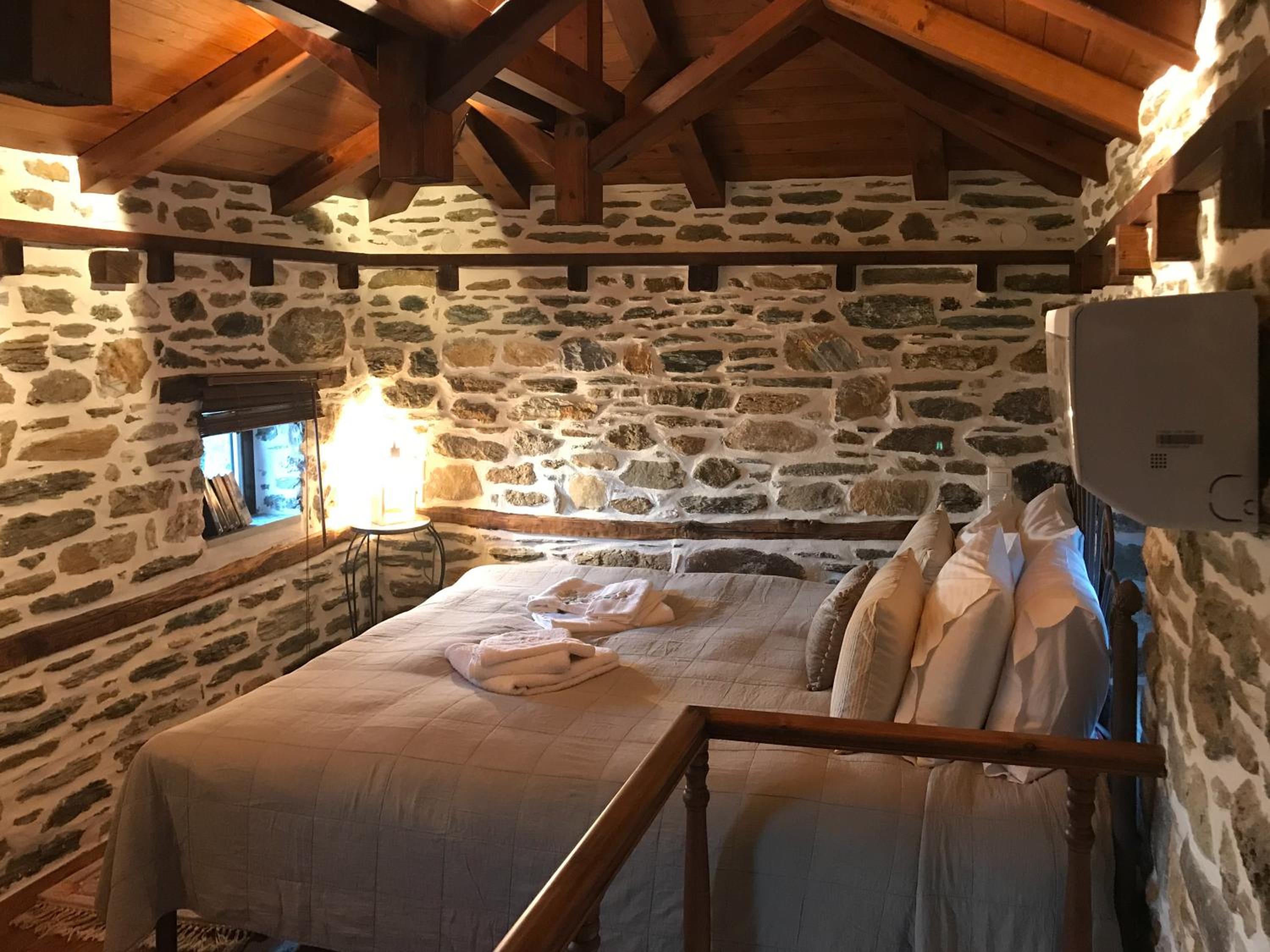 Sweet Stone Cottage view 4
