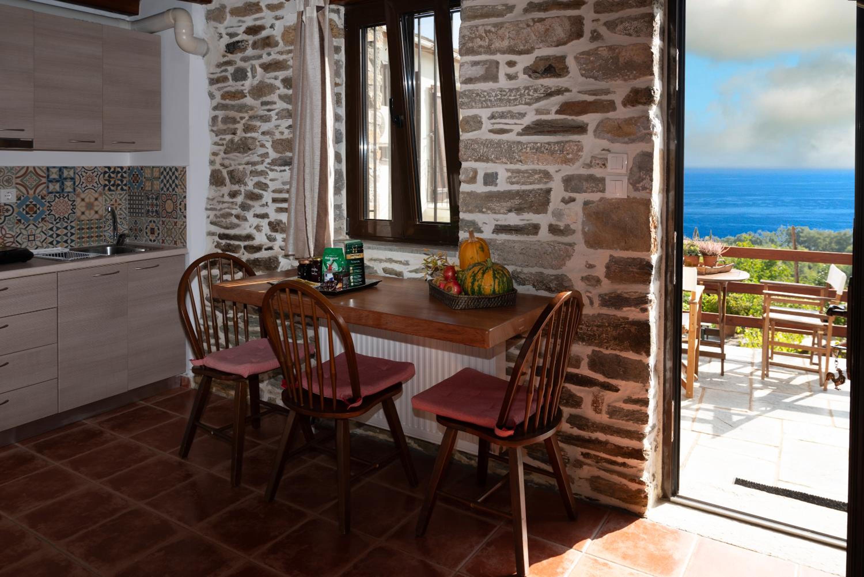 Sweet Stone Cottage view 3