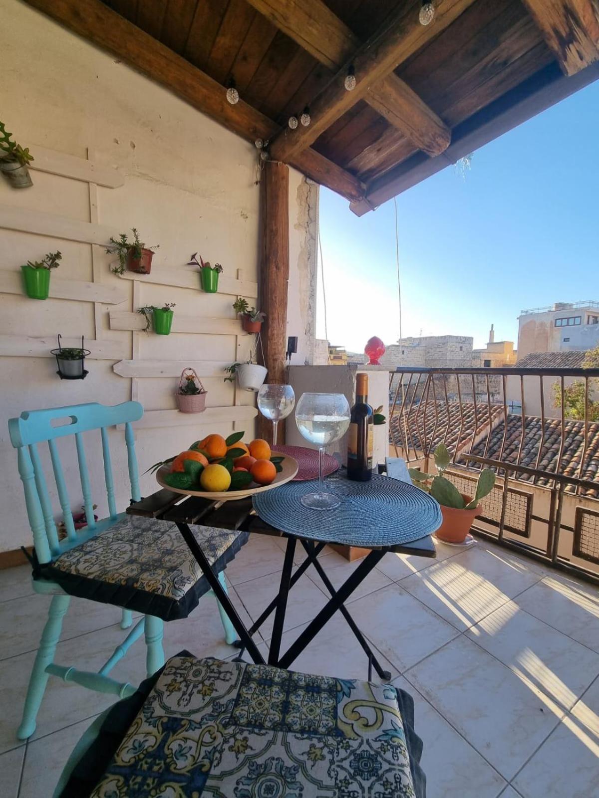 La Gorgone, Sicily apartments, Casteldaccia Experience
