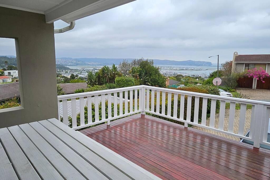 Large 3 x Bedroom Garden Oasis! view 2