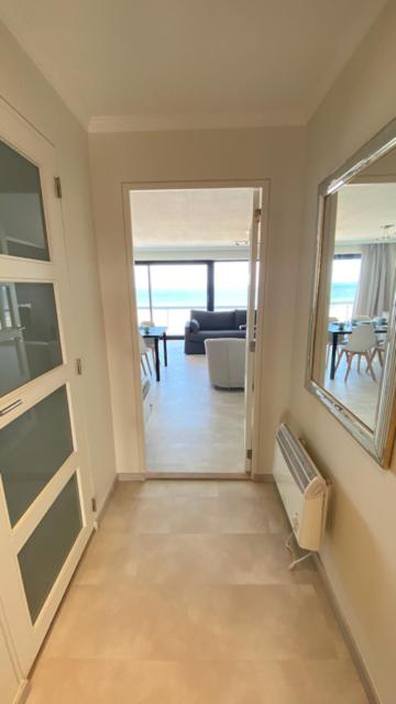 Belle Rive - Super Modern Apartment with Sea View T12