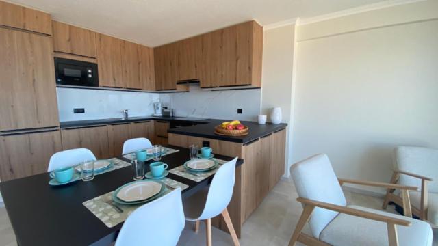 Belle Rive - Super Modern Apartment with Sea View T12