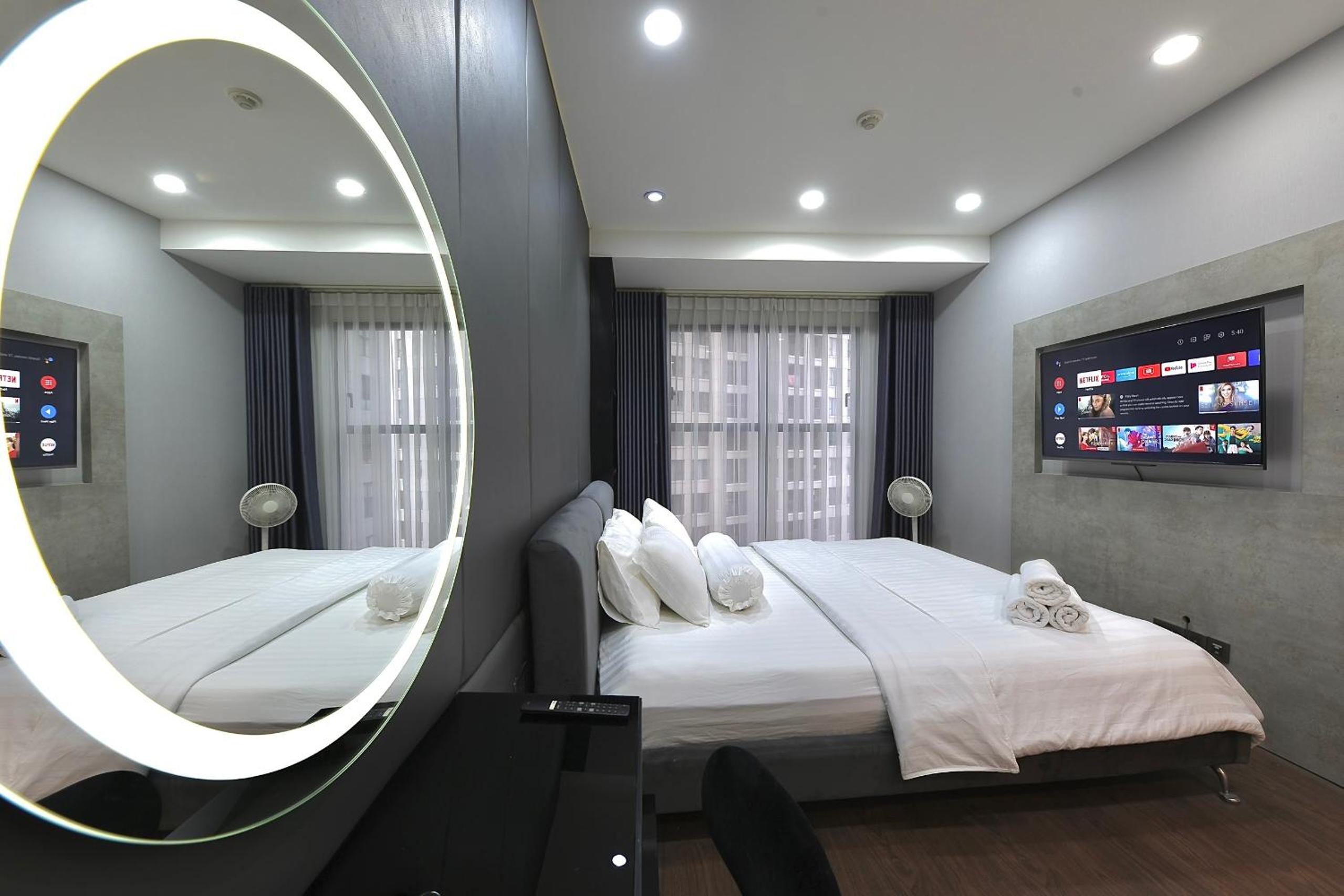SG ROYAL - JC’s house