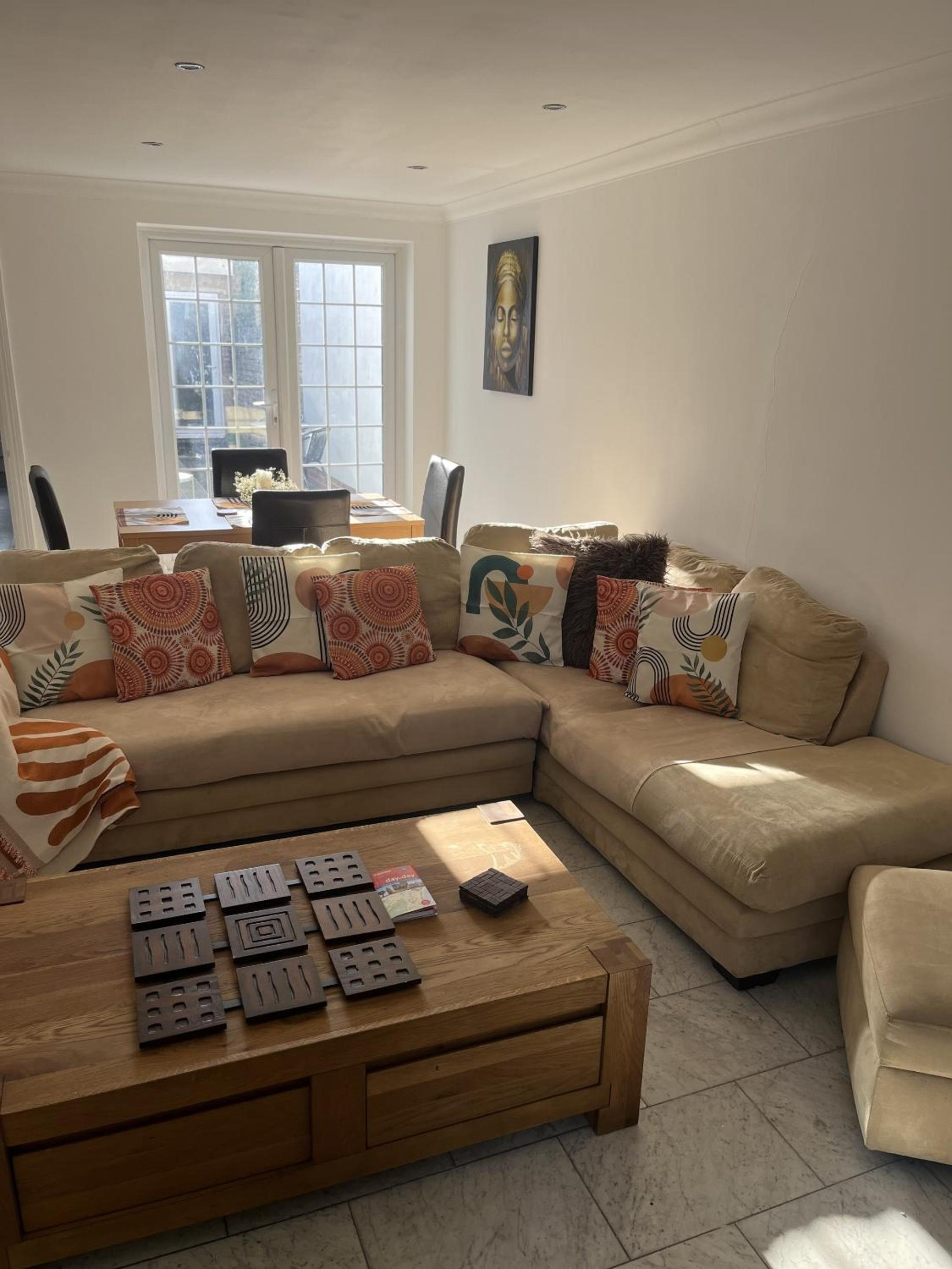 The Spacious Stay Stratford