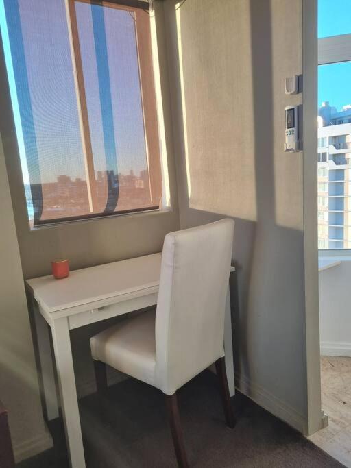 Surfers Paradise Penthouse & Rooftop with city views