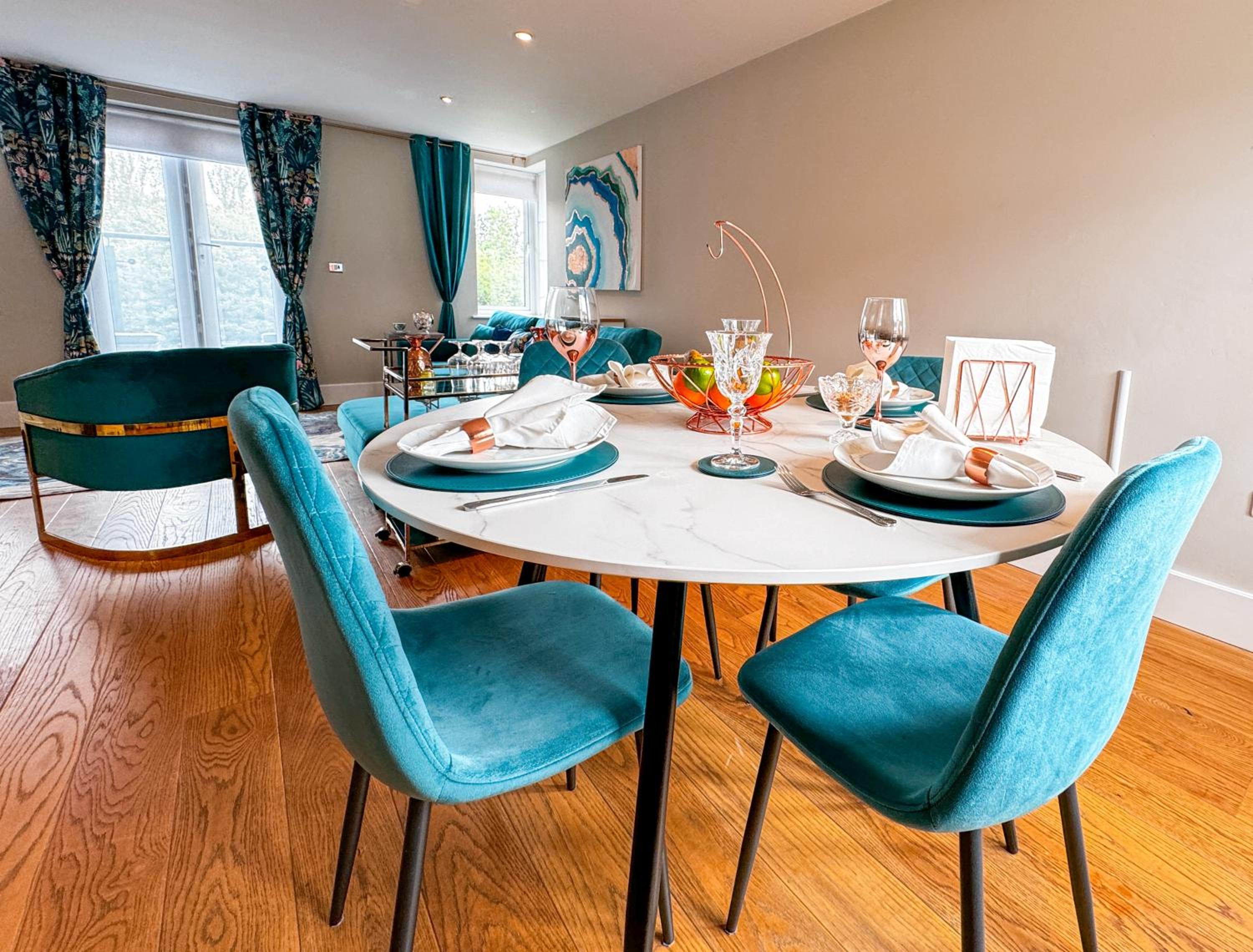 THAMES View Cyan Richmond, FREE GYM, VERY HIGH-SPEED Wi-Fi, PARKING