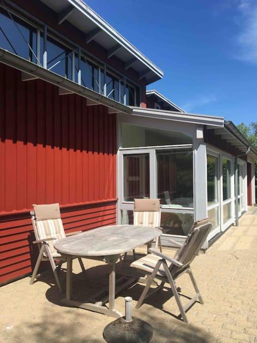 Tisvildeleje 300 m to beach 220m2 Architect House