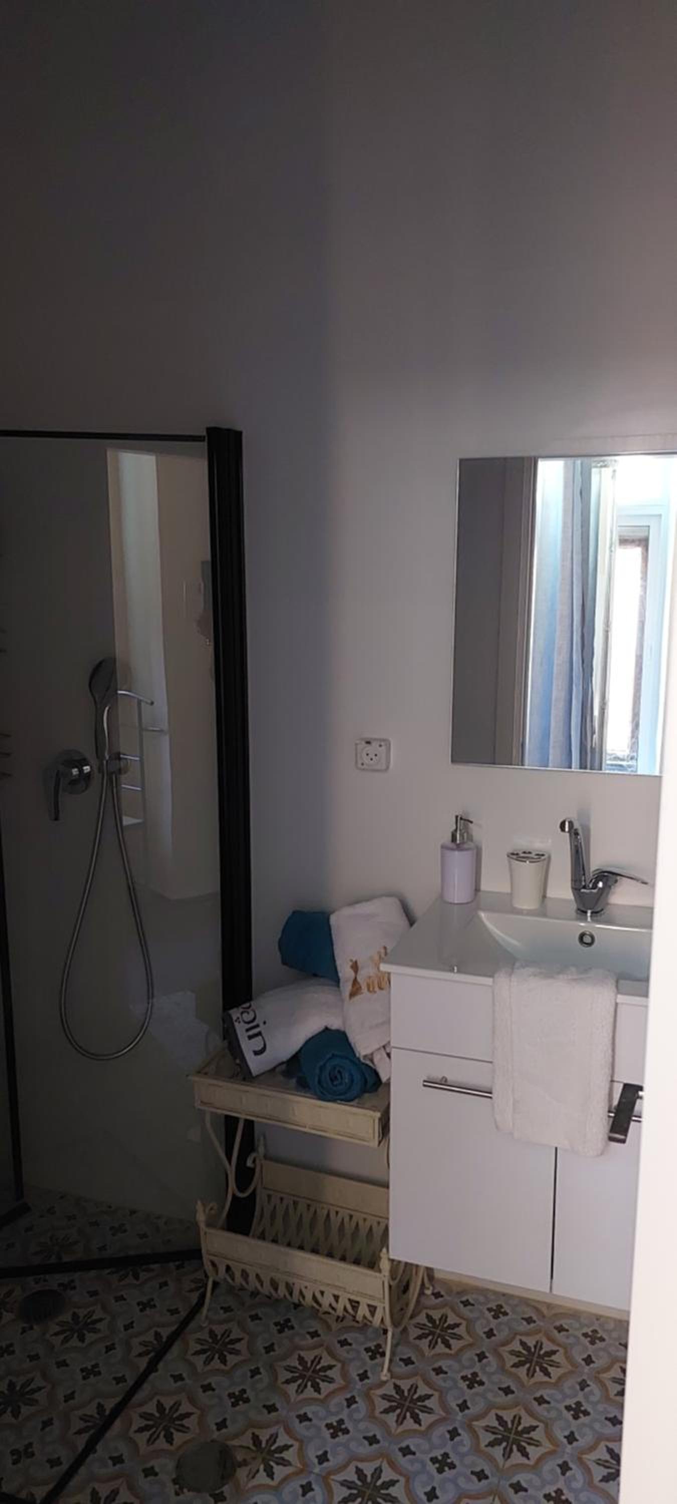 Photo 42