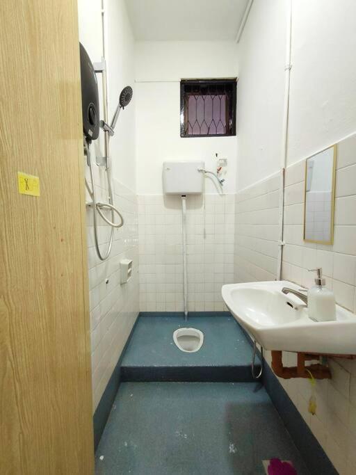 JB Town Centre Tasek Family Homestay 6 Bed 12 Ppl