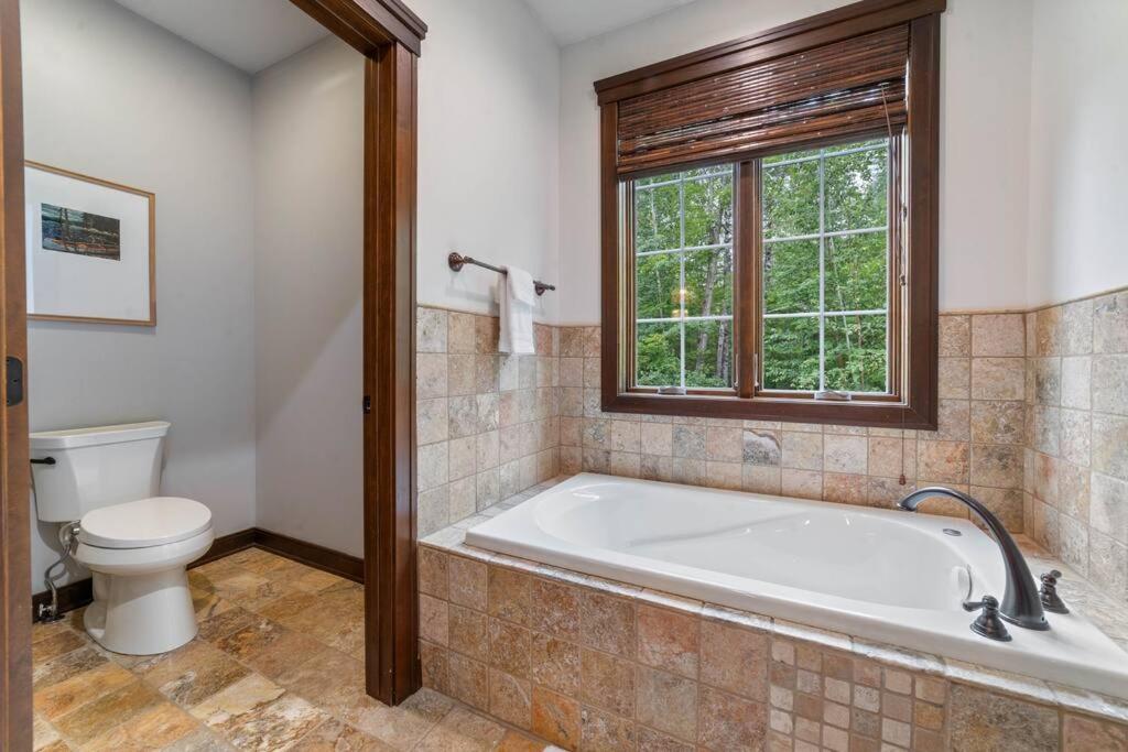 Luxury Lodge Near Giants Ridge view 5