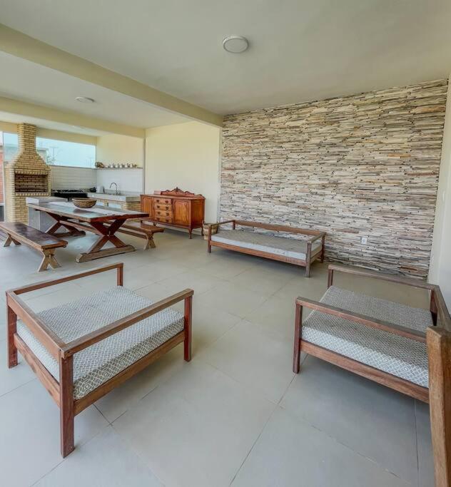 Casa no Valtellina com Área Gourmet e Piscina