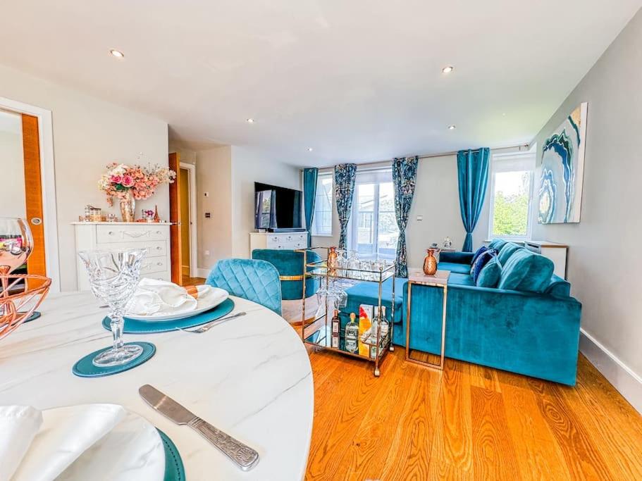THAMES View Cyan Richmond, FREE GYM, VERY HIGH-SPEED Wi-Fi, PARKING