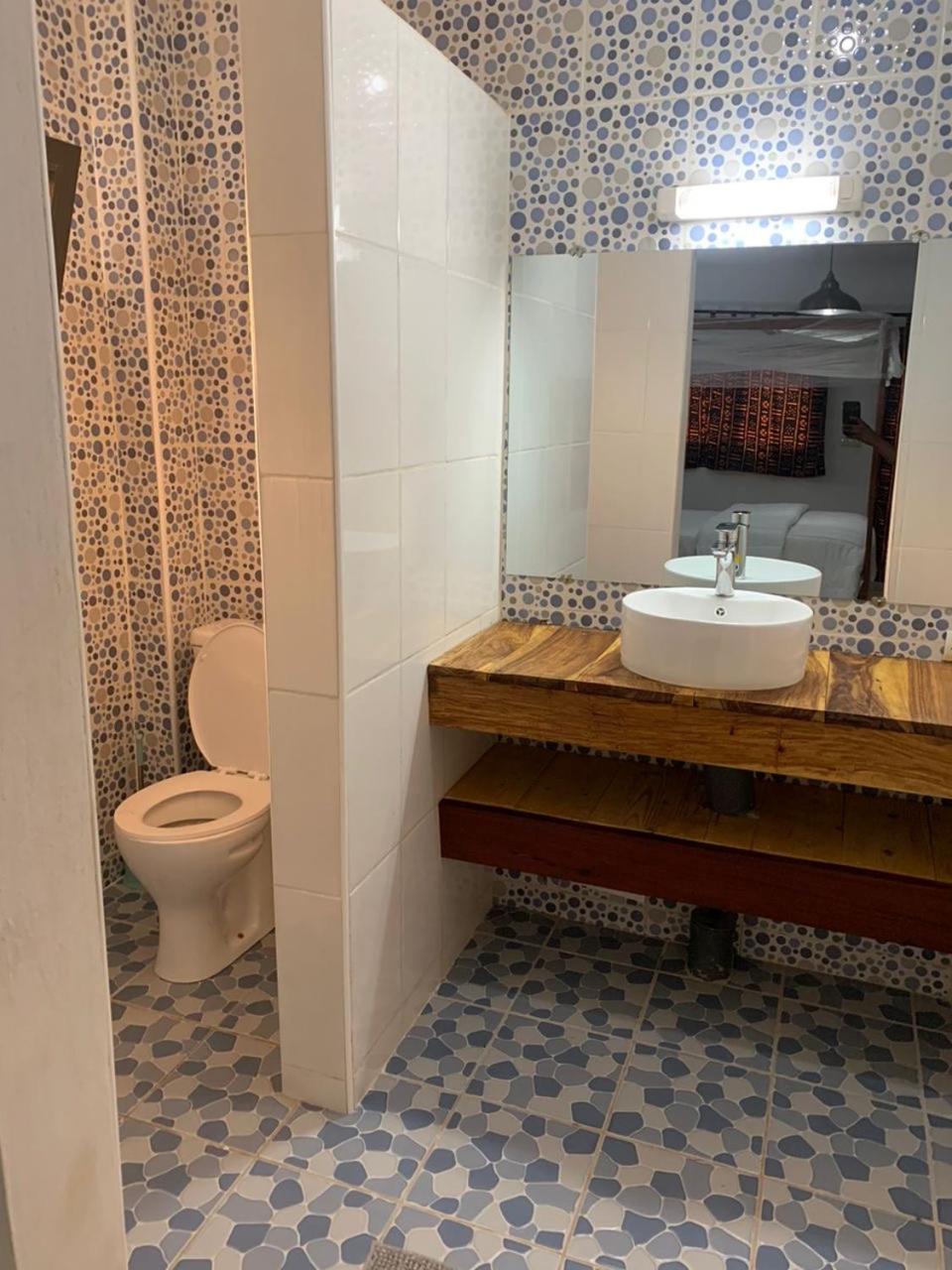 Le WORA view 5