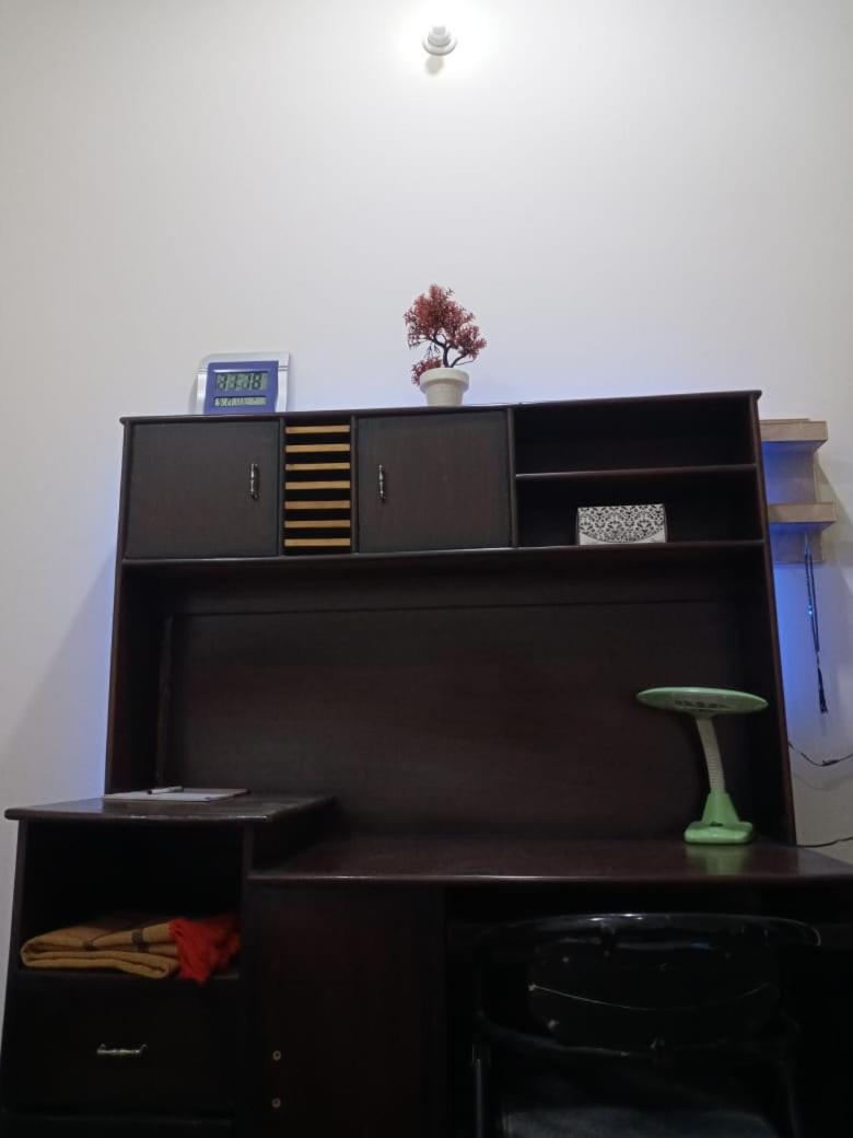 Street 7 Apartment view 3