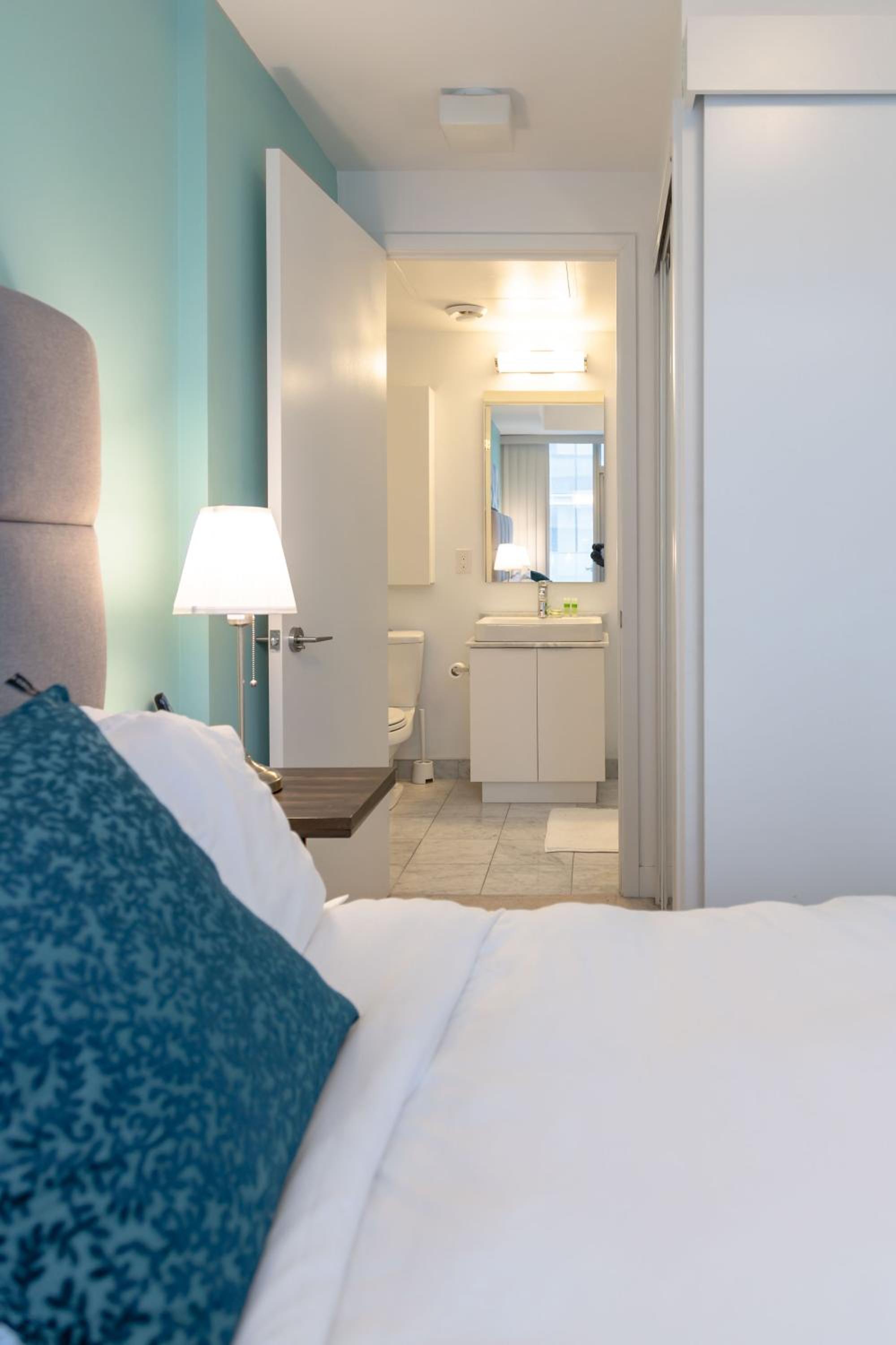 York Suites 6