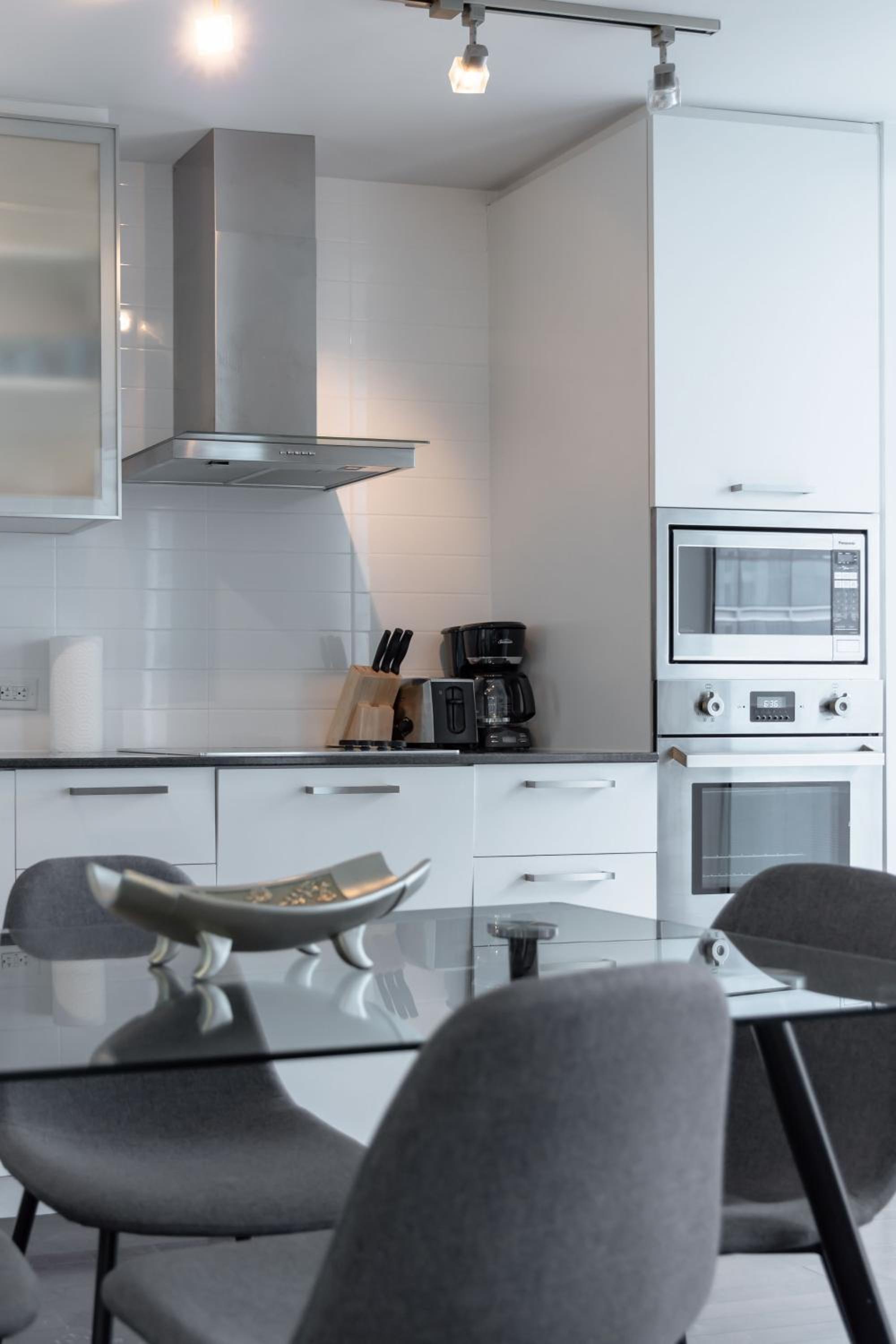 York Suites 6