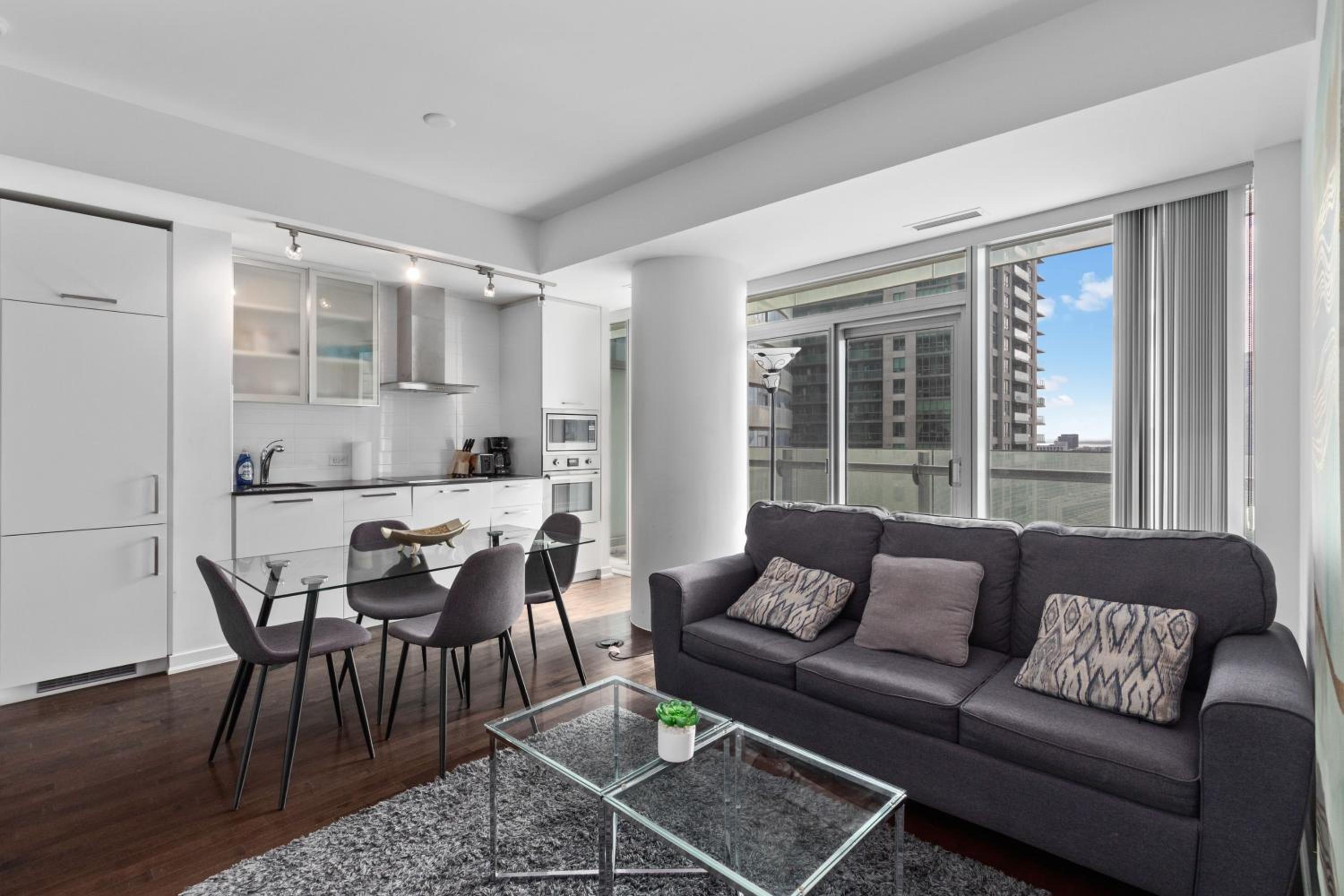 York Suites 6