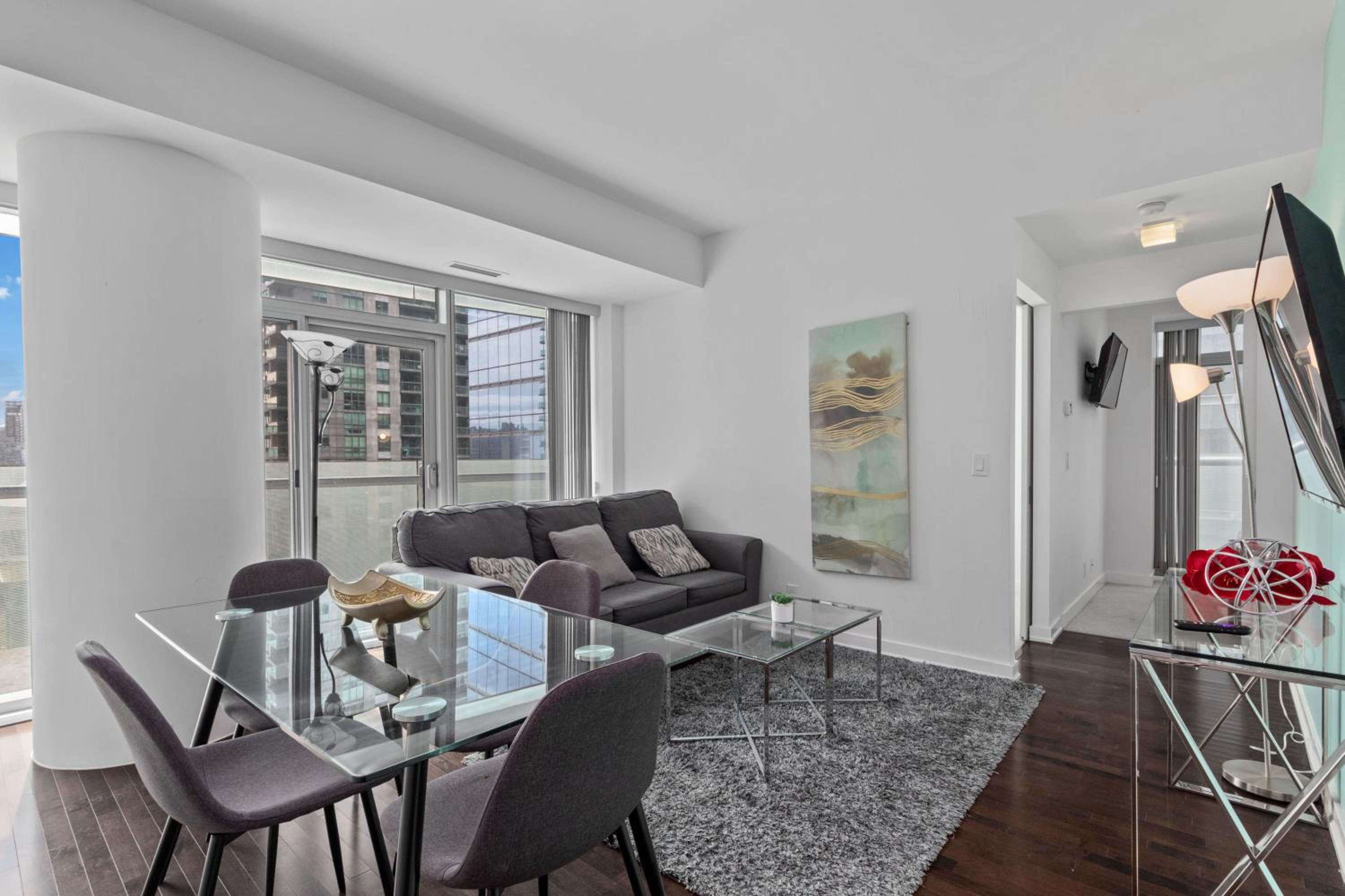 York Suites 6