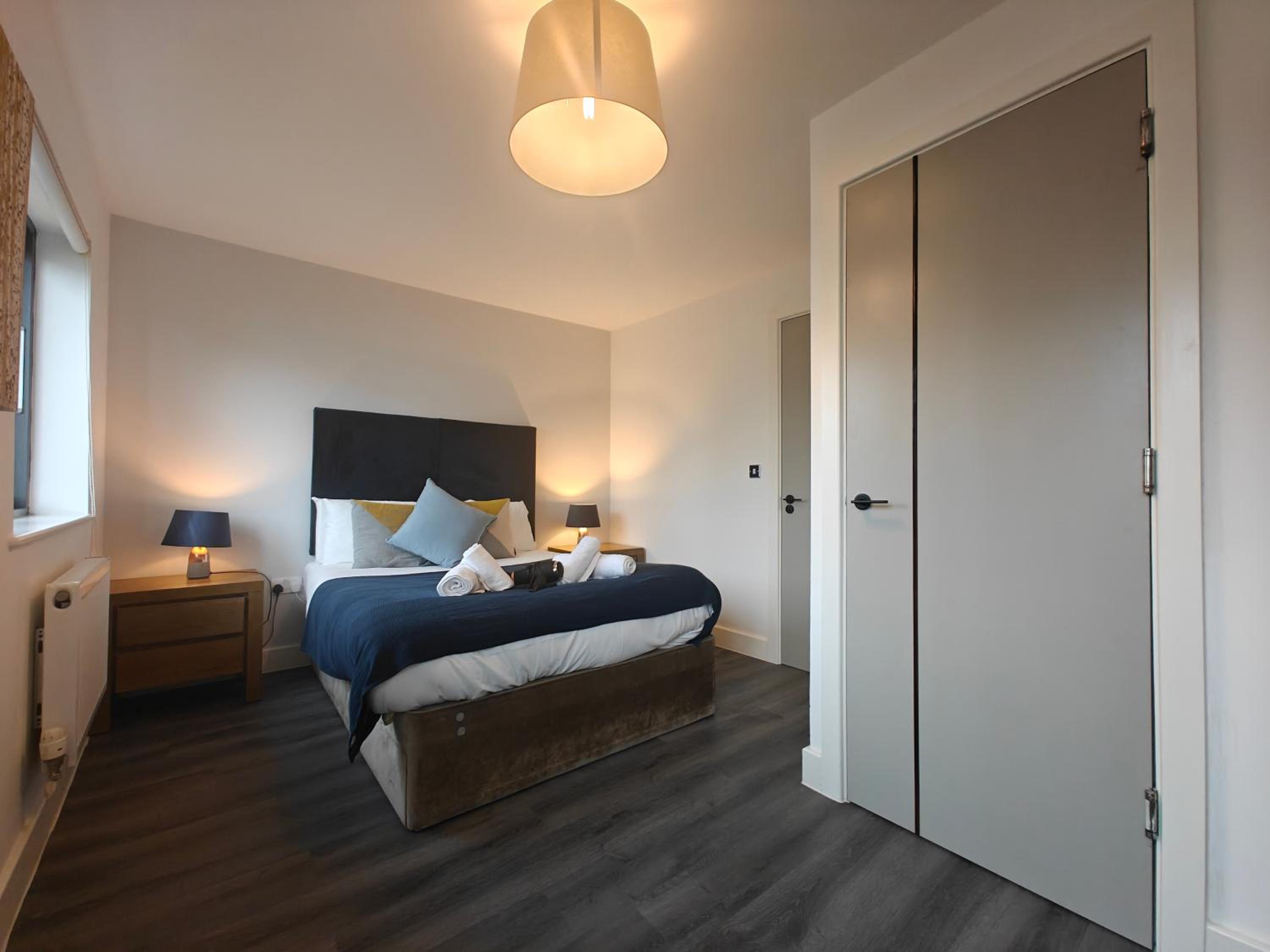Cosy Holiday Home in Birmingham City Center 4 Bedrooms House by HF Group