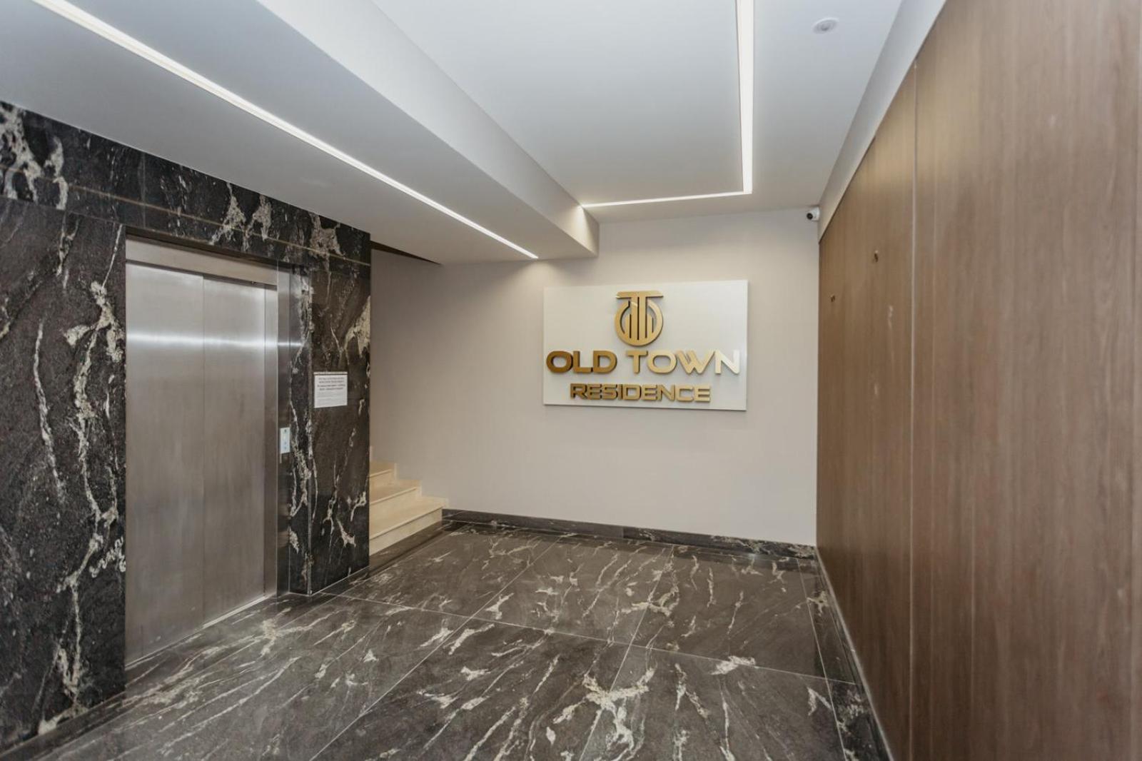 OLD TOWN Residence Columna