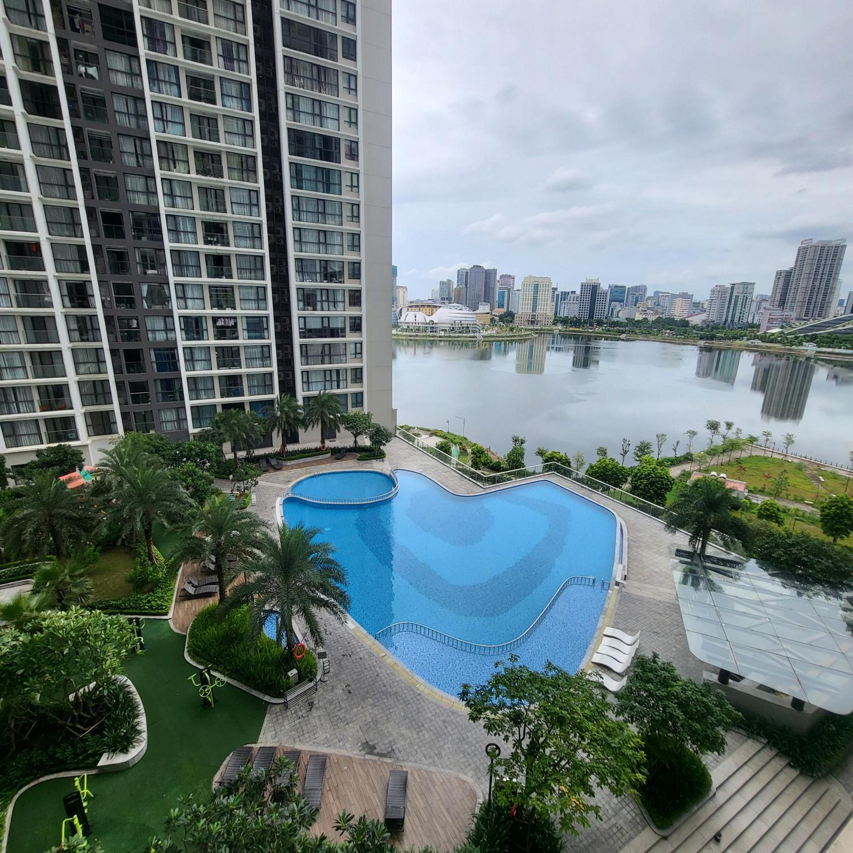 Vinhomes Sky Lake - Feria Homes