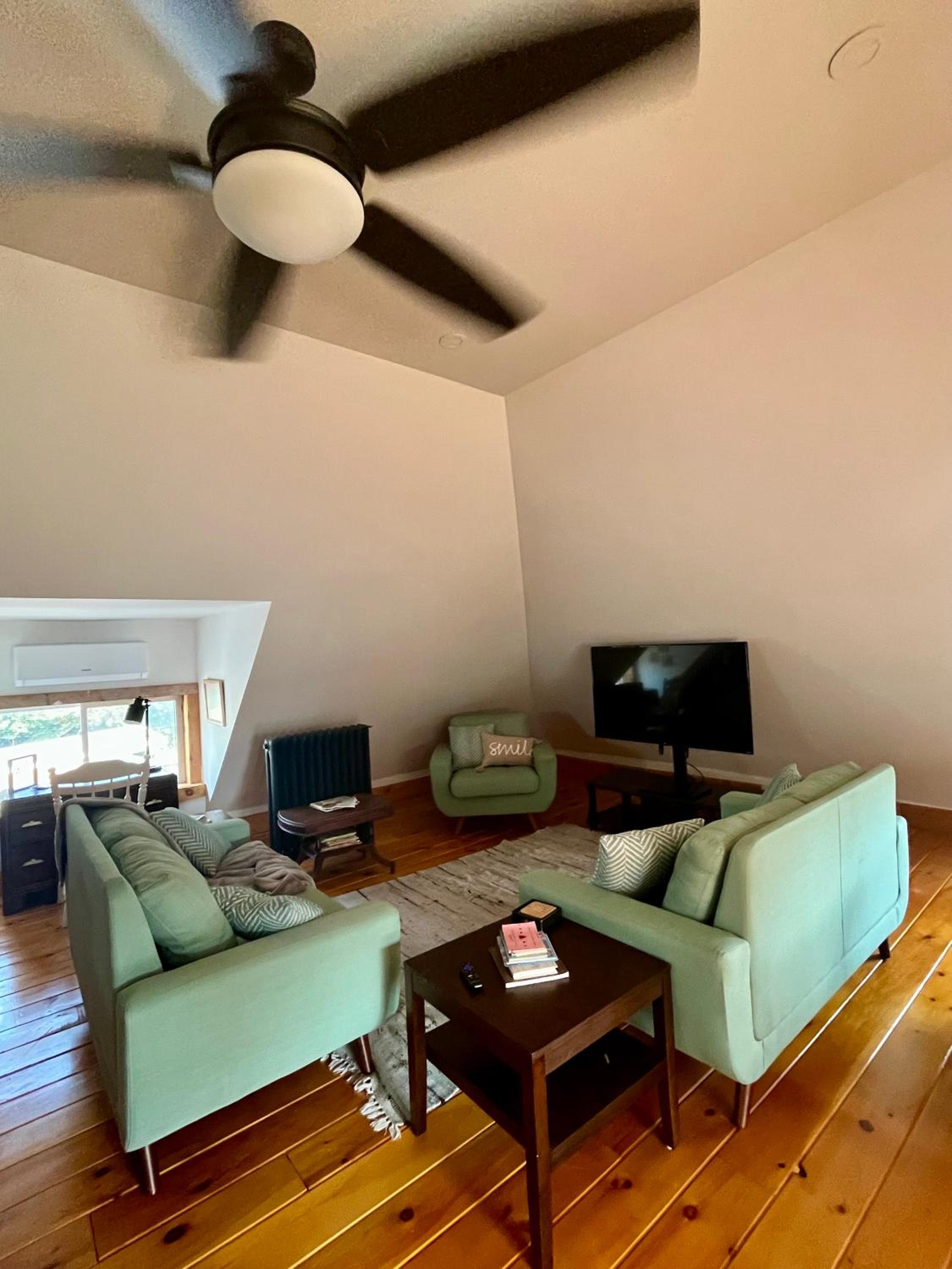 The Lakeview Loft