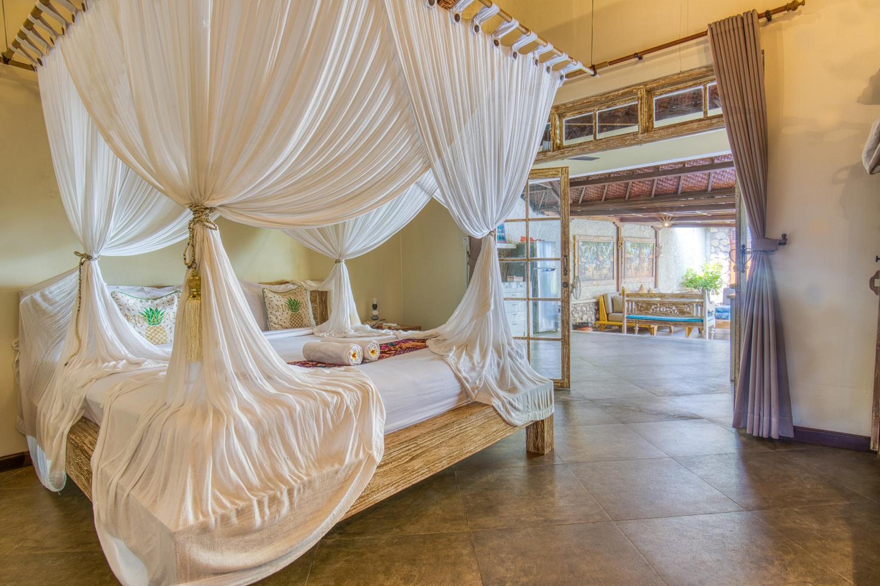 Breezy Point Villas