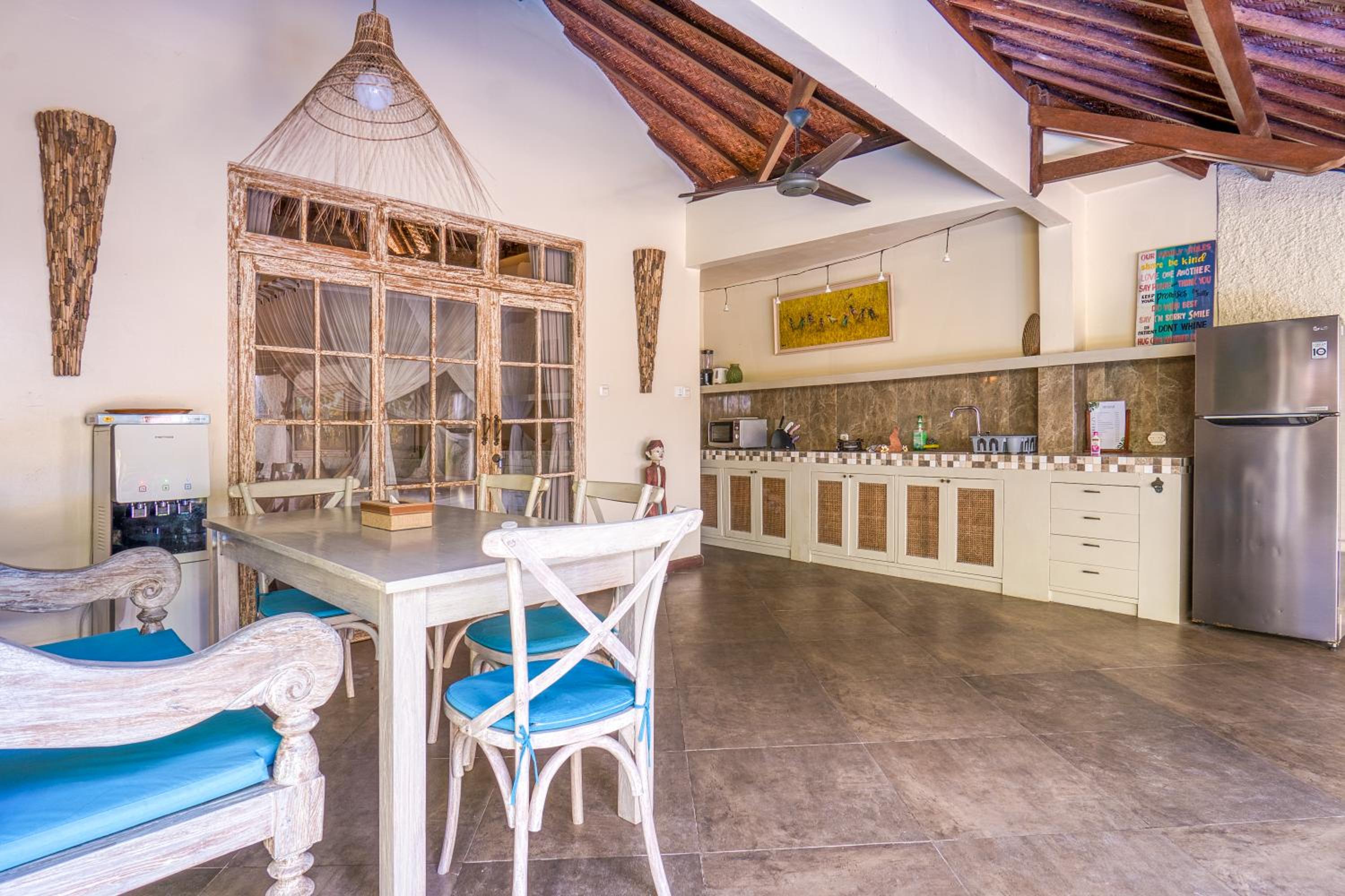 Breezy Point Villas