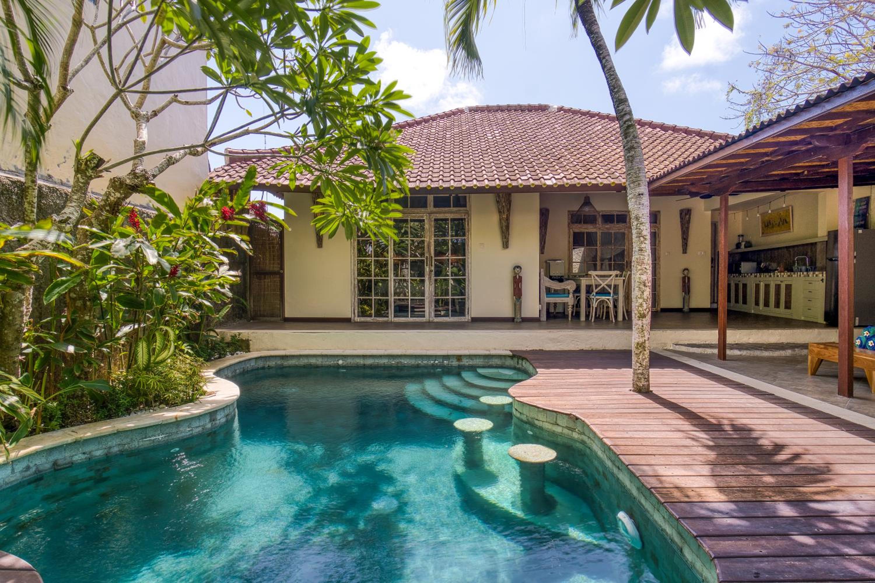 Breezy Point Villas