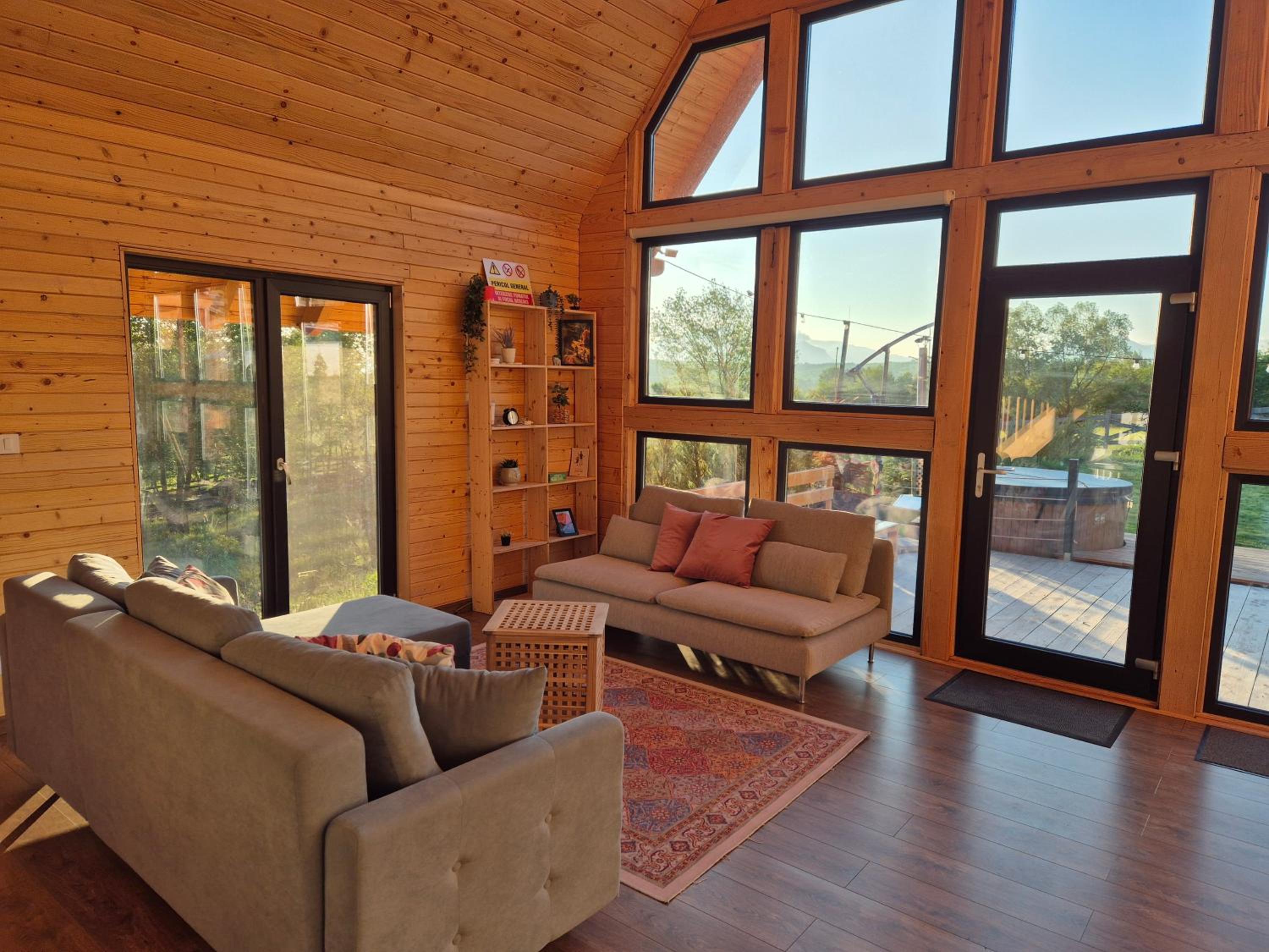 Cabana Timbernest & Hot Tubs