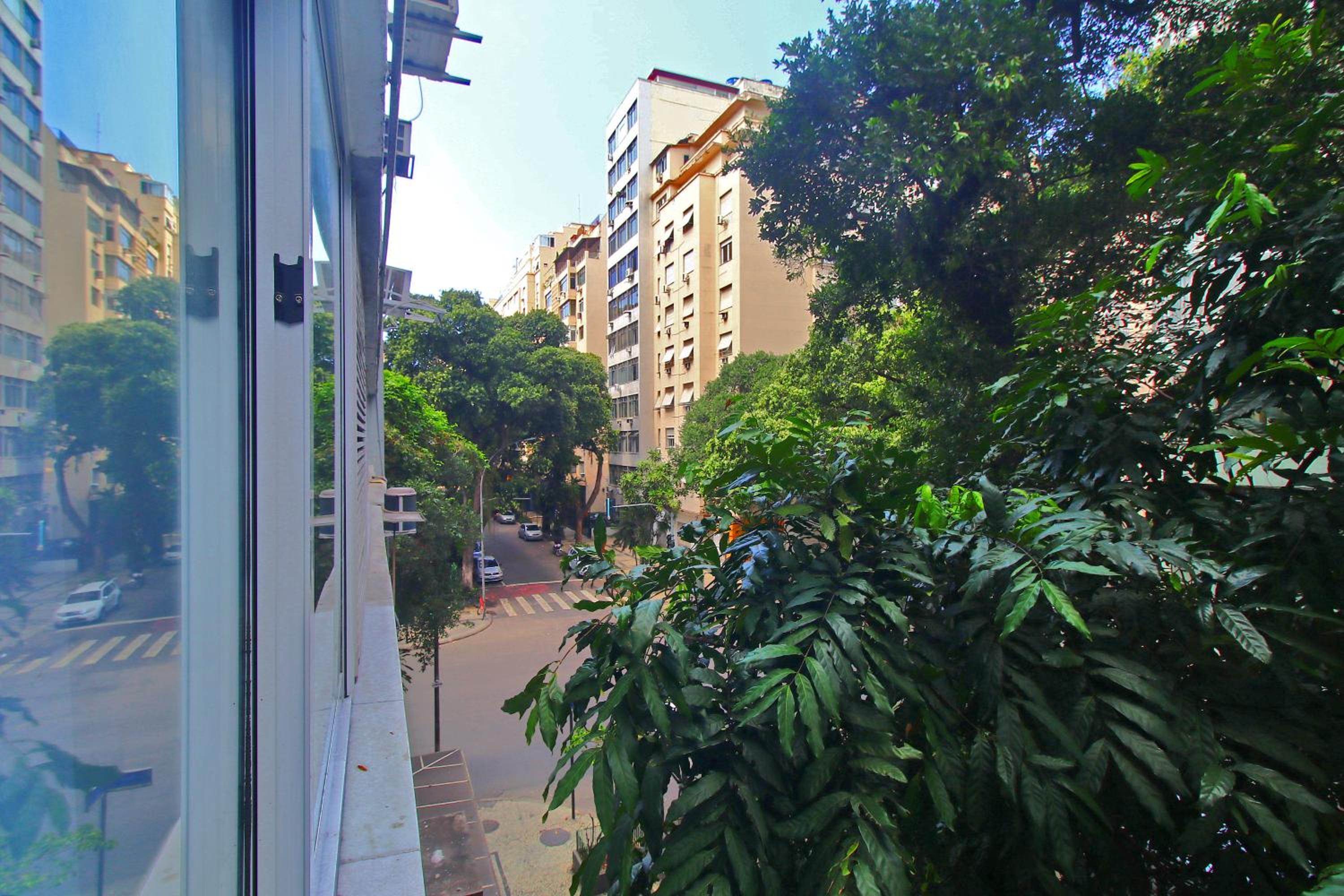 Studio moderno a poucos passos da praia em Copacabana
