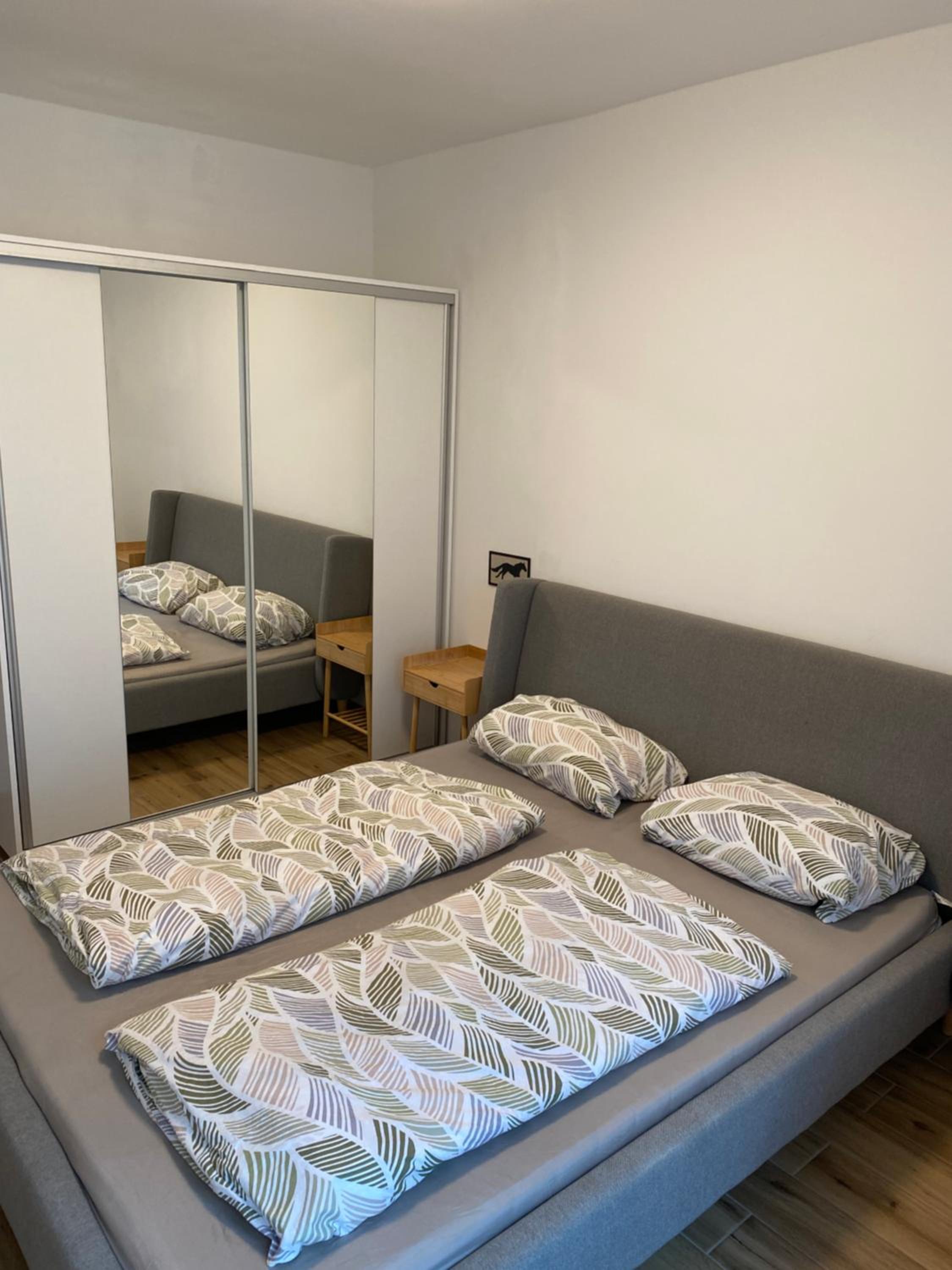 R77 Apartment Downtown - PENTHOUSE view 2