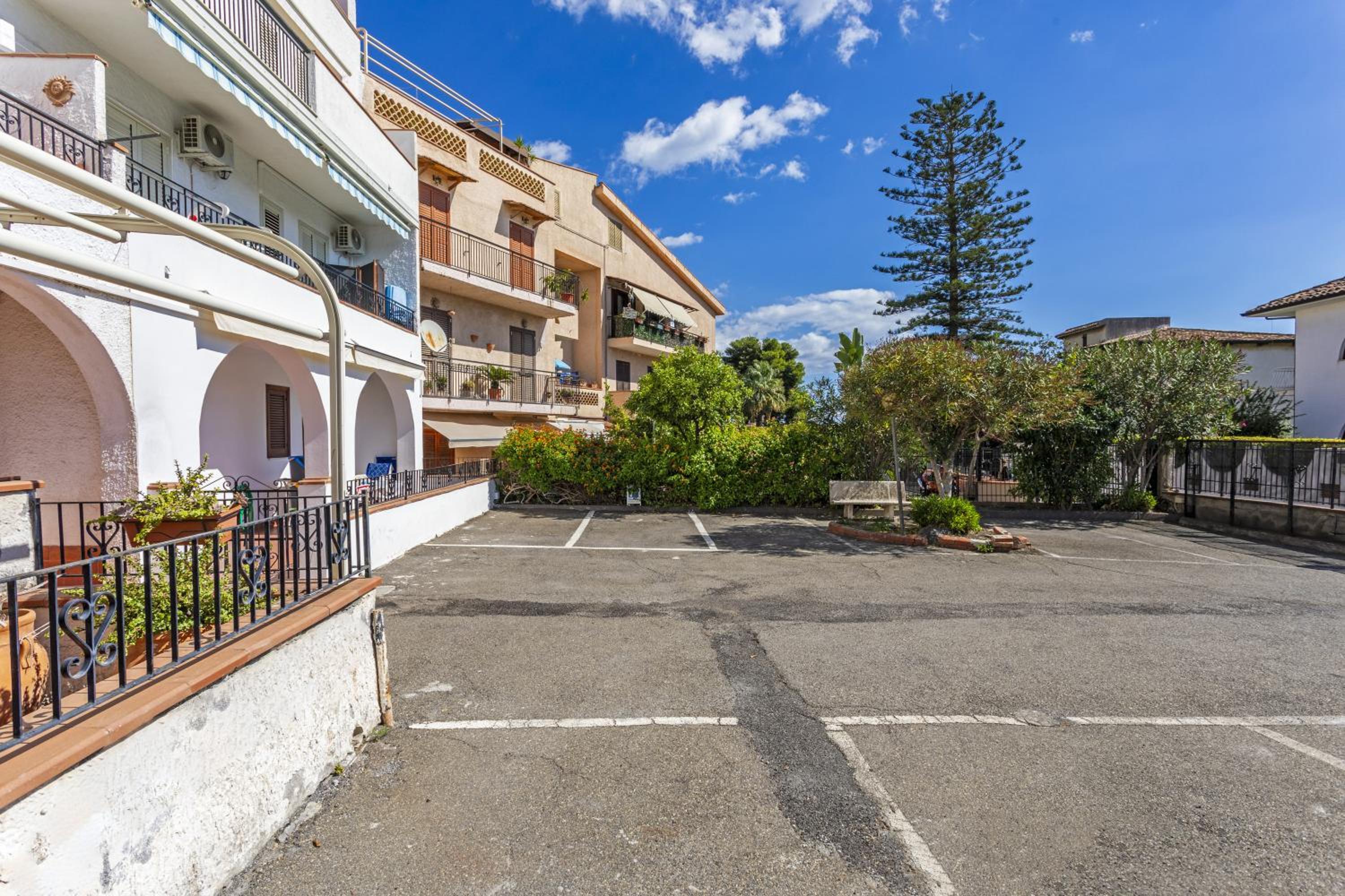 Casa Larunchi view 5