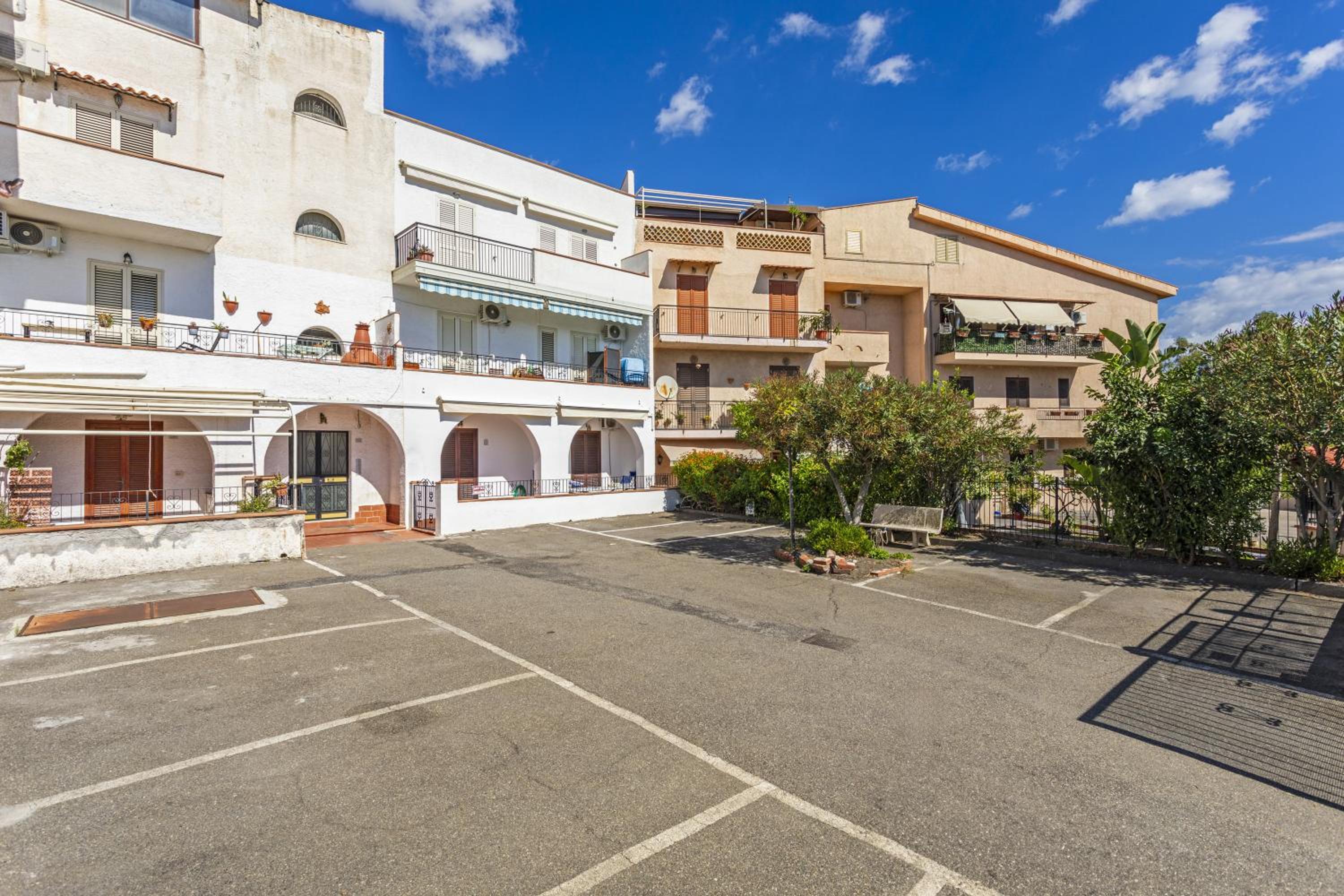 Casa Larunchi view 3