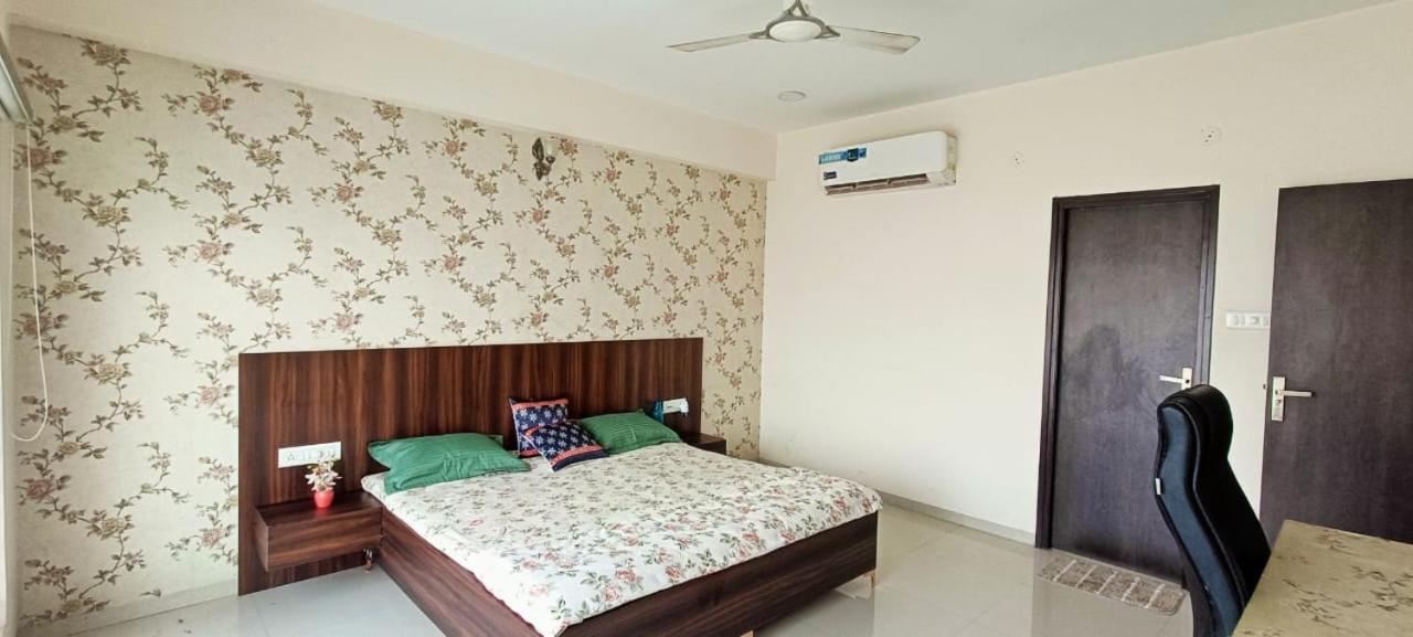 Gulmohar Villa