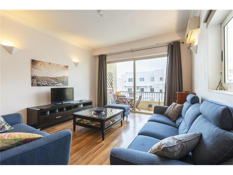 Lovely 2 bedroom Apartment in Sliema view 5