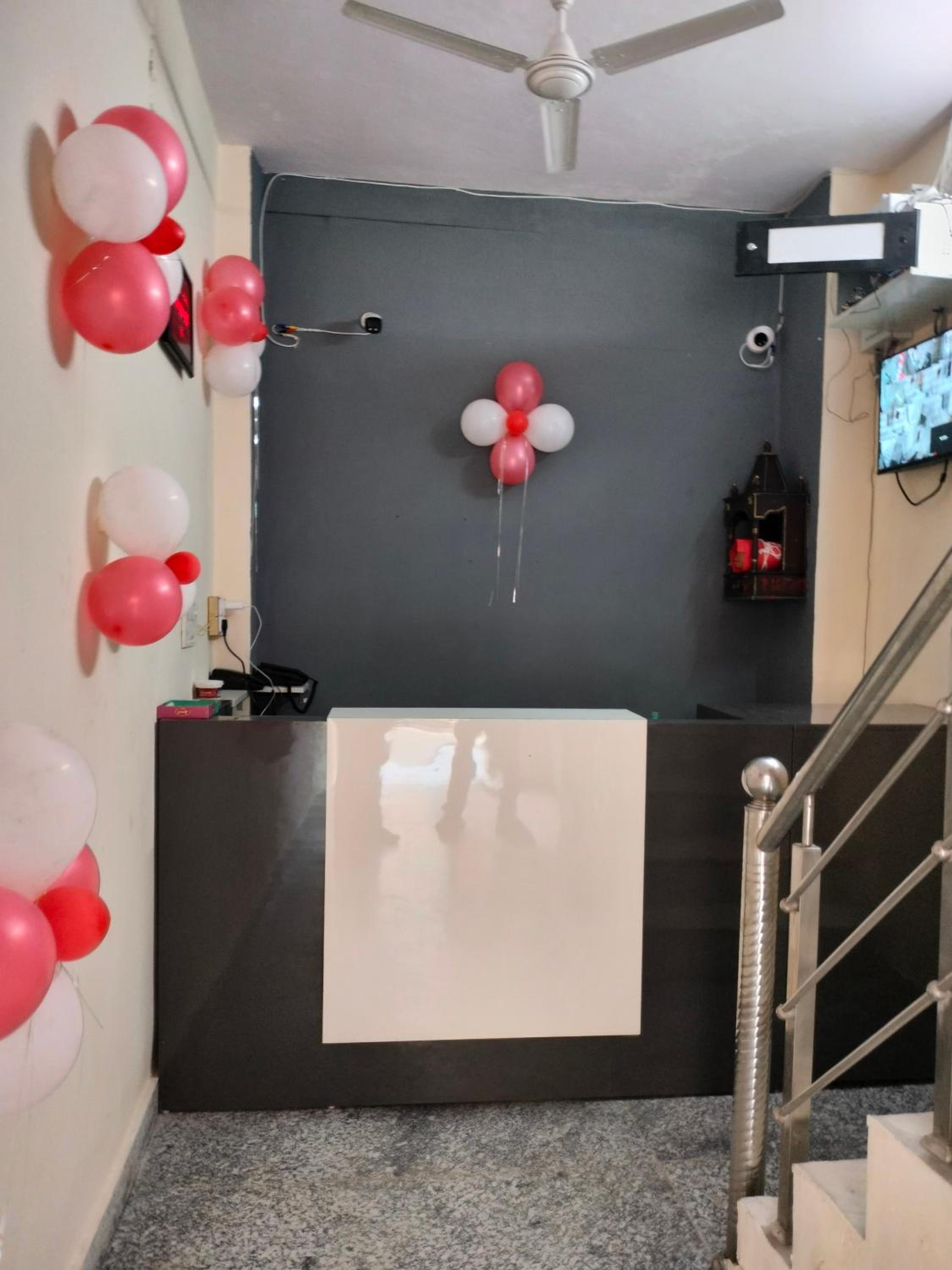 Comfort Inn Hotel,New Delhi Mayur Vihar Noida