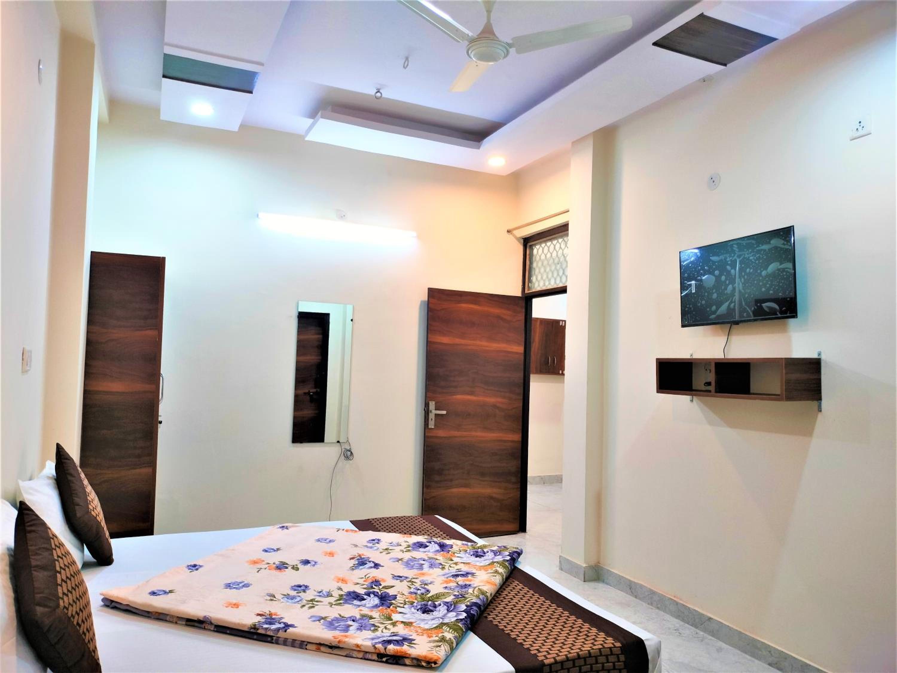 Comfort Inn Hotel,New Delhi Mayur Vihar Noida