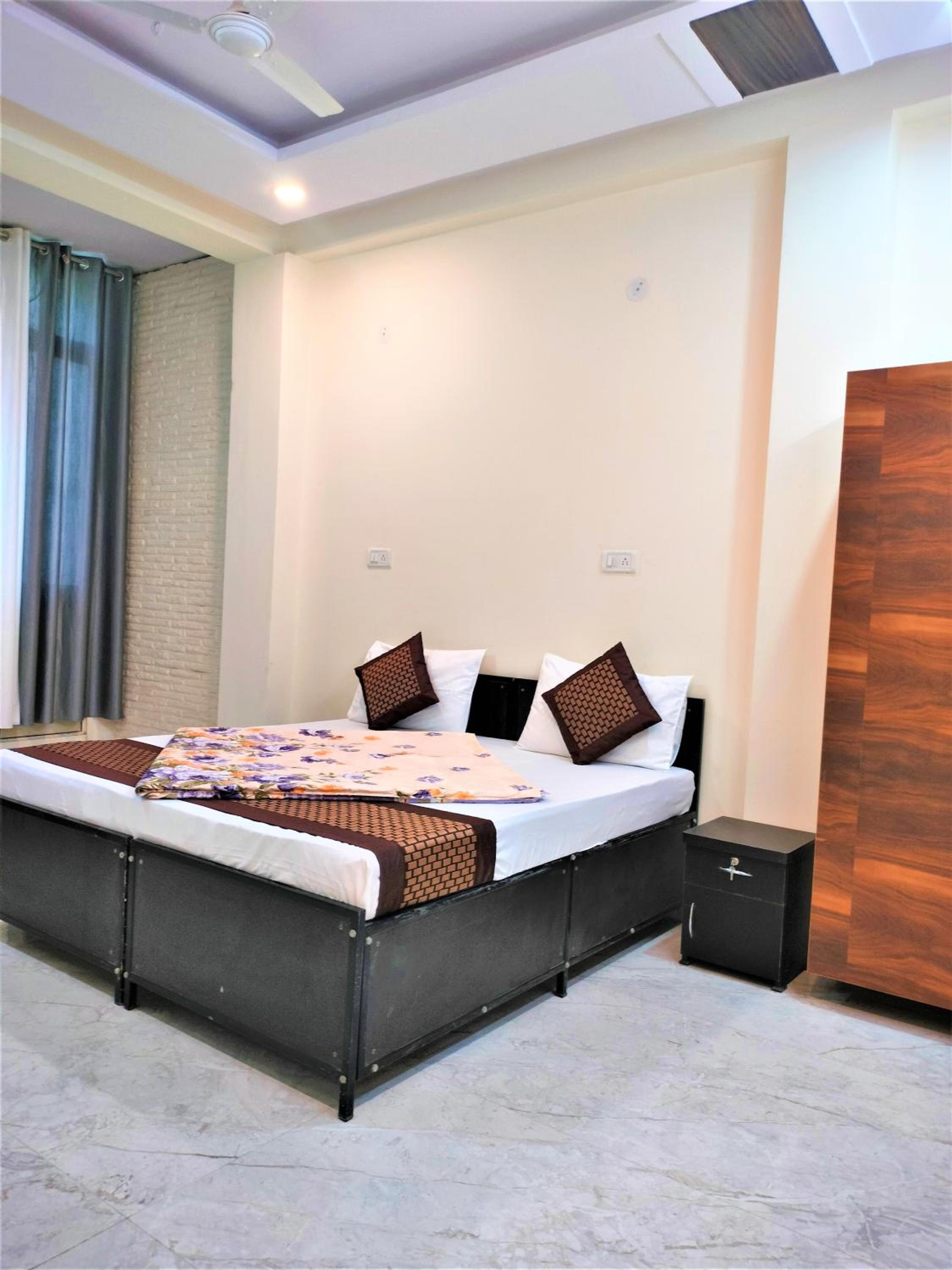 Comfort Inn Hotel,New Delhi Mayur Vihar Noida