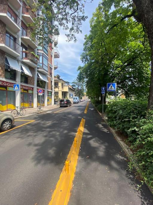 10min from center, 3 bedroom apartment with balcony view 4